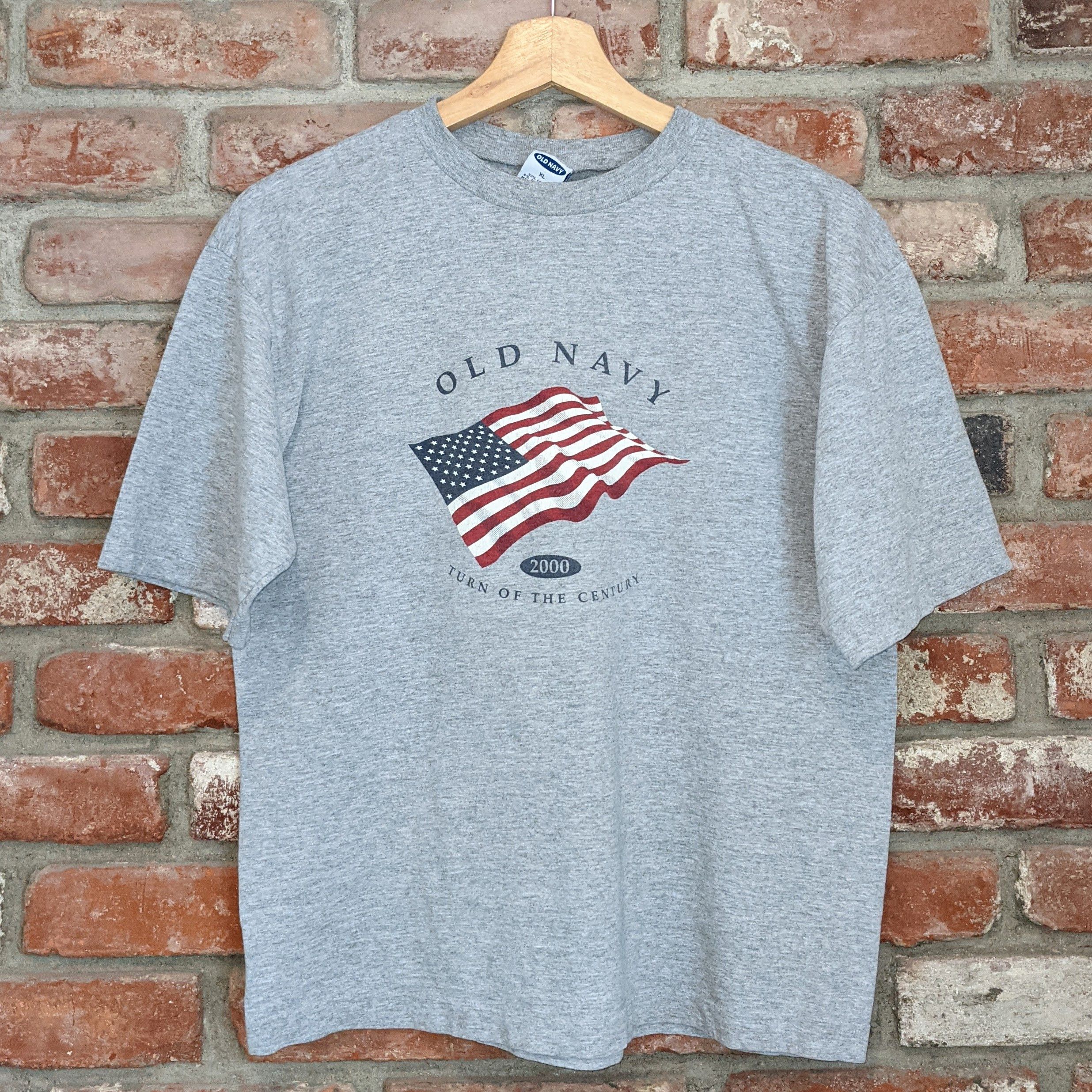Old Navy 2000 USA Flag Turn of the Century Patriotic T-shirt XL Gray