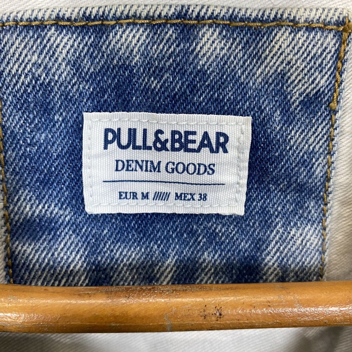 Pull & Bear PULL & BEAR MULTI PATCHES TRUCKER DENIM JACKET Size US M / EU 48-50 / 2 - 12 Thumbnail