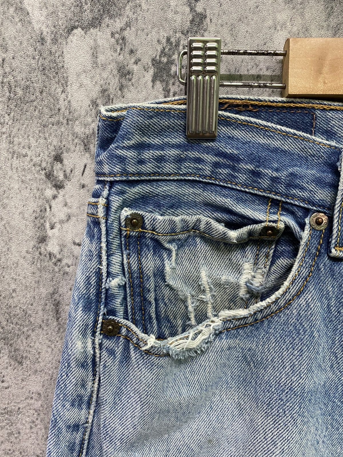 Levi's × Vintage Vintage 90s Levi's 501 Stone Wash Denim -L70 Size US 32 / EU 48 - 9 Thumbnail