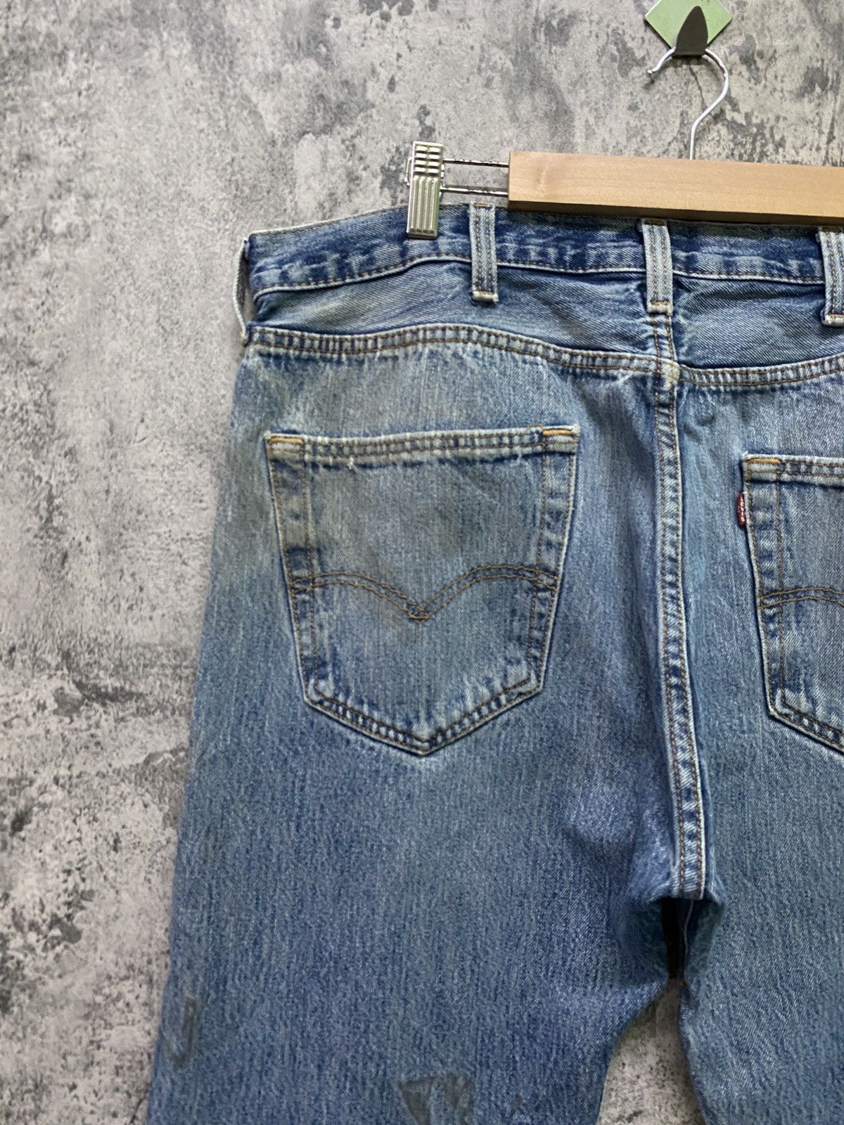 Levi's × Vintage Vintage Levi's 501 Dirty Blue Distressed Jean - L74 Size US 36 / EU 52 - 11 Thumbnail