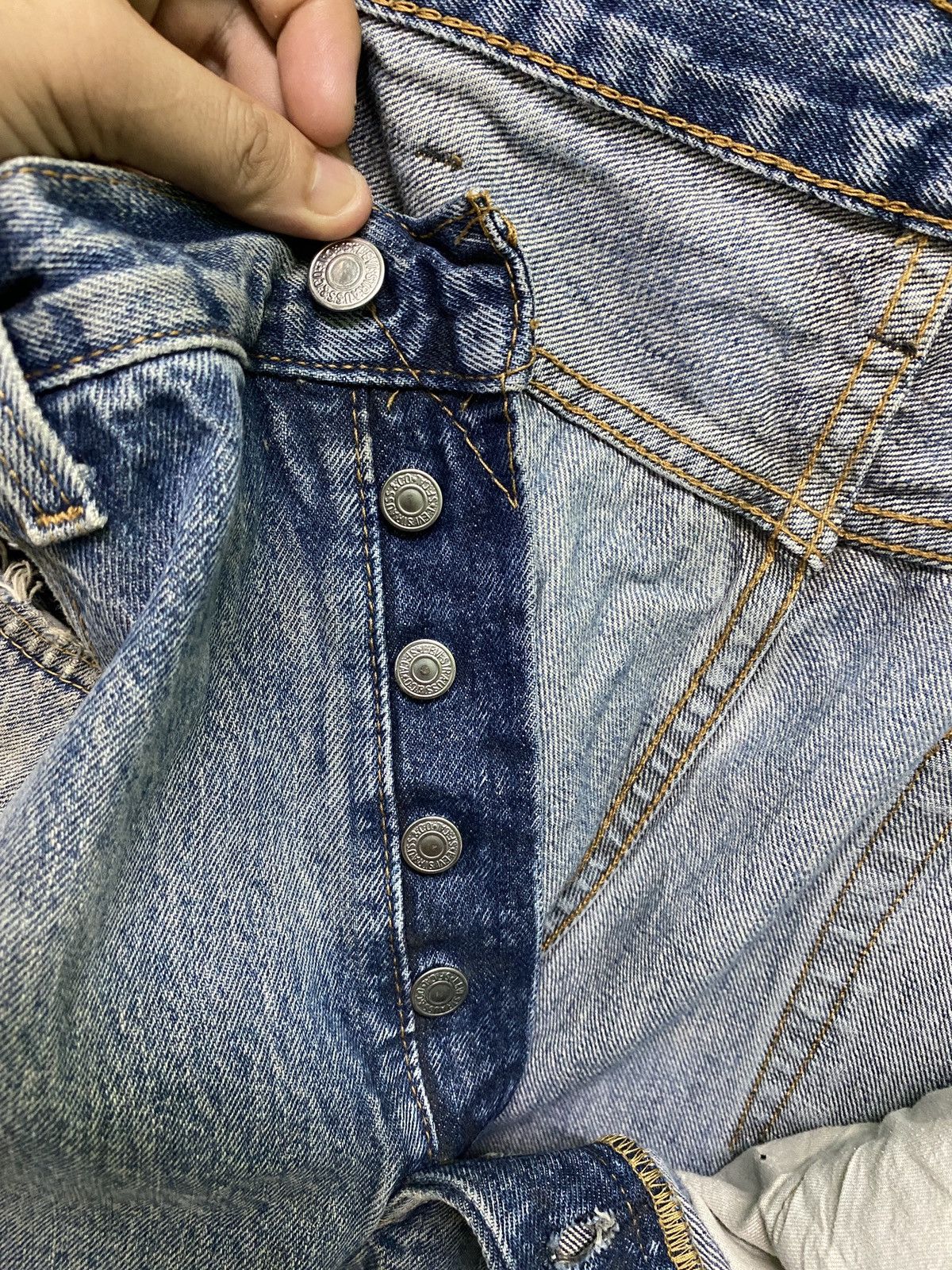 Levi's × Vintage Vintage Levi's 501 Dirty Blue Distressed Jean - L74 Size US 36 / EU 52 - 25 Thumbnail