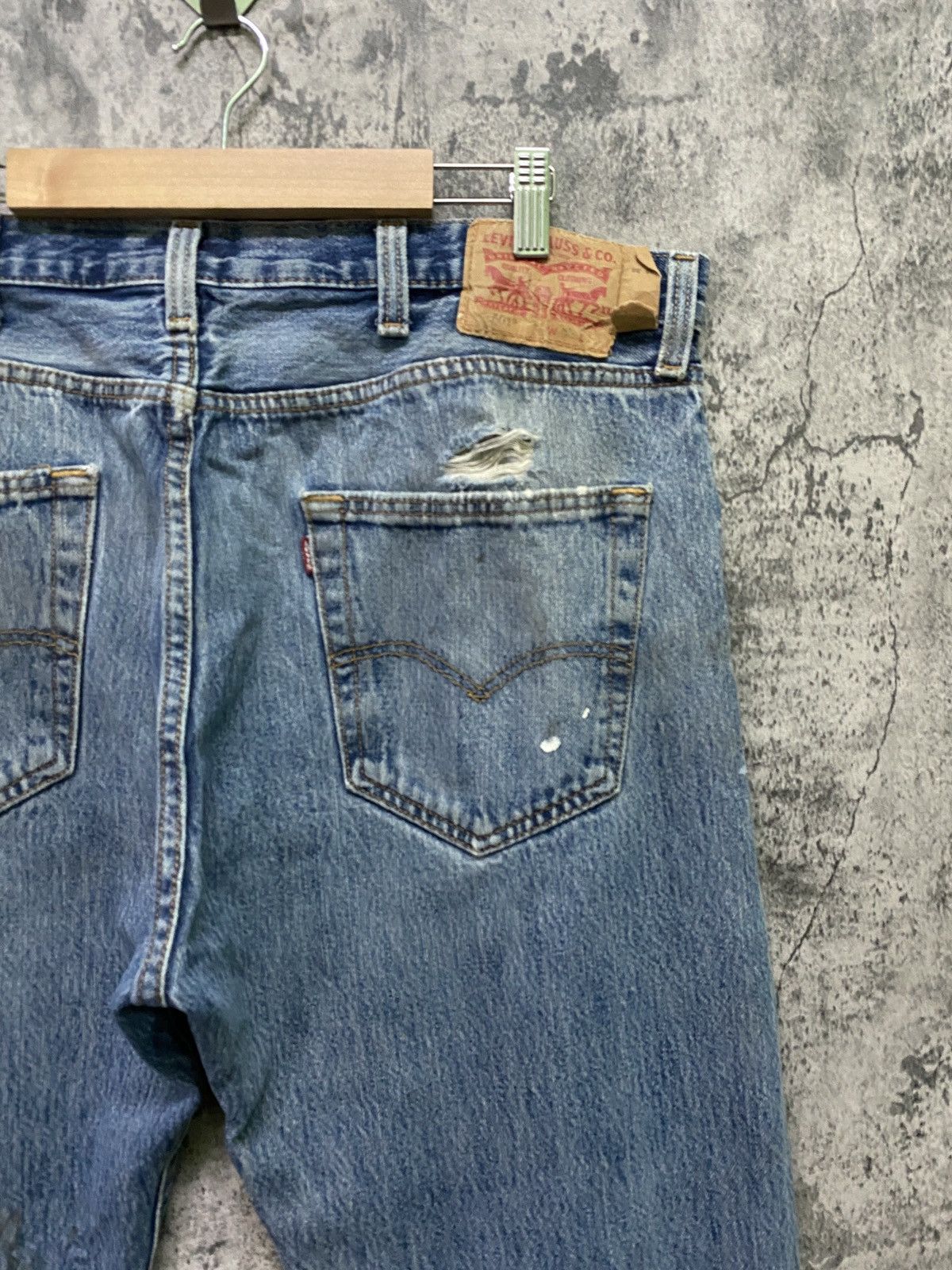 Levi's × Vintage Vintage Levi's 501 Dirty Blue Distressed Jean - L74 Size US 36 / EU 52 - 14 Thumbnail