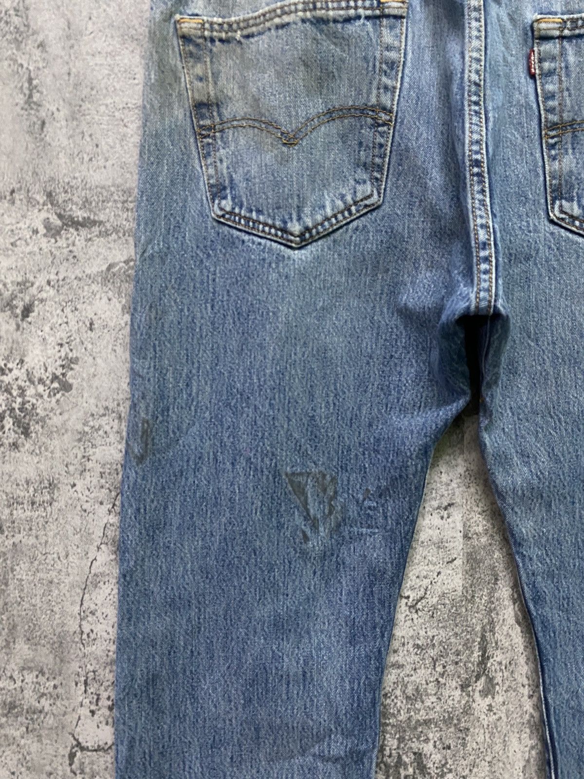 Levi's × Vintage Vintage Levi's 501 Dirty Blue Distressed Jean - L74 Size US 36 / EU 52 - 12 Thumbnail