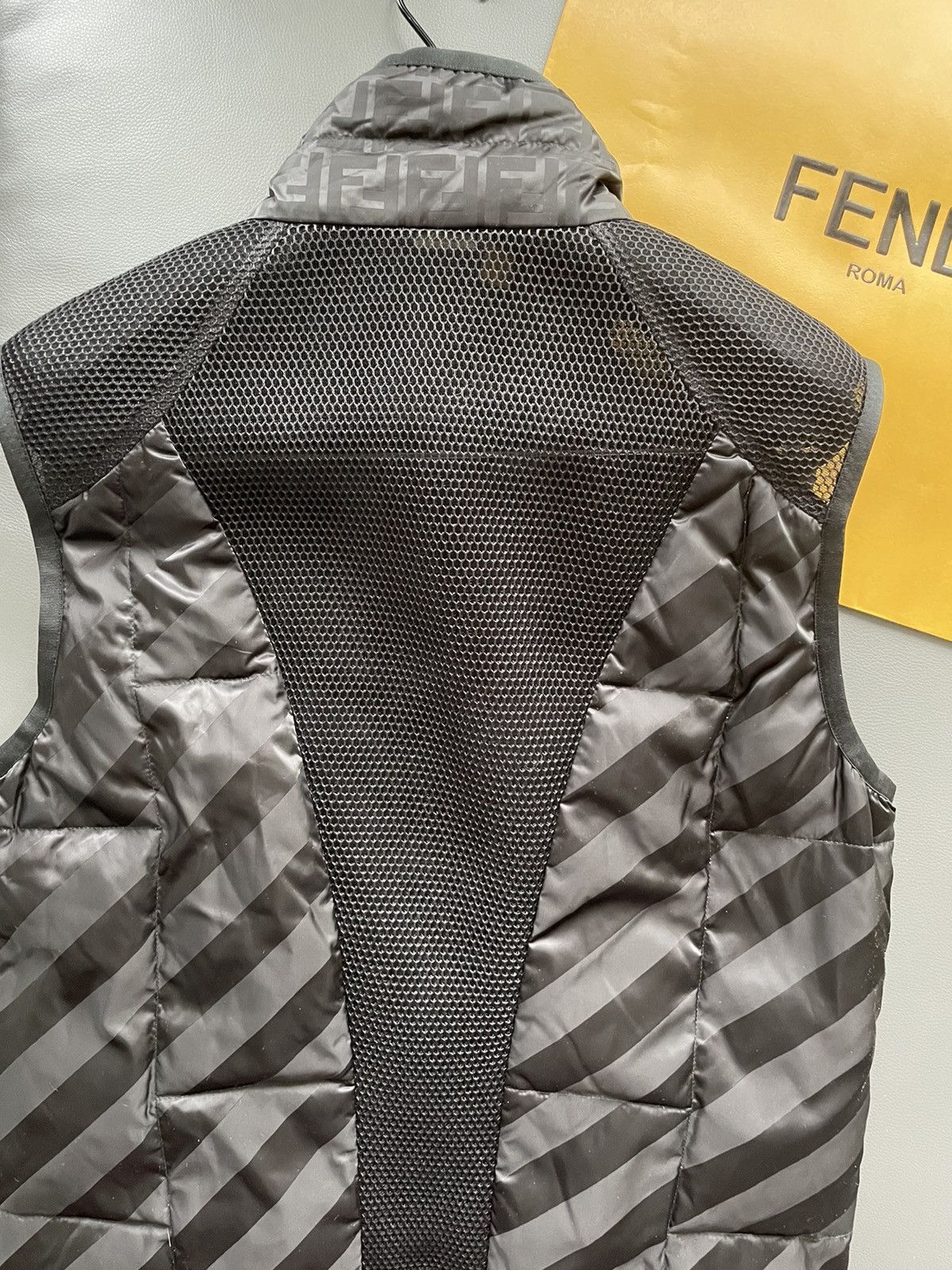 Fendi Fendi $2k Value Brand NEW Limited Edition FF Logo Vest Size US M / EU 48-50 / 2 - 24 Thumbnail