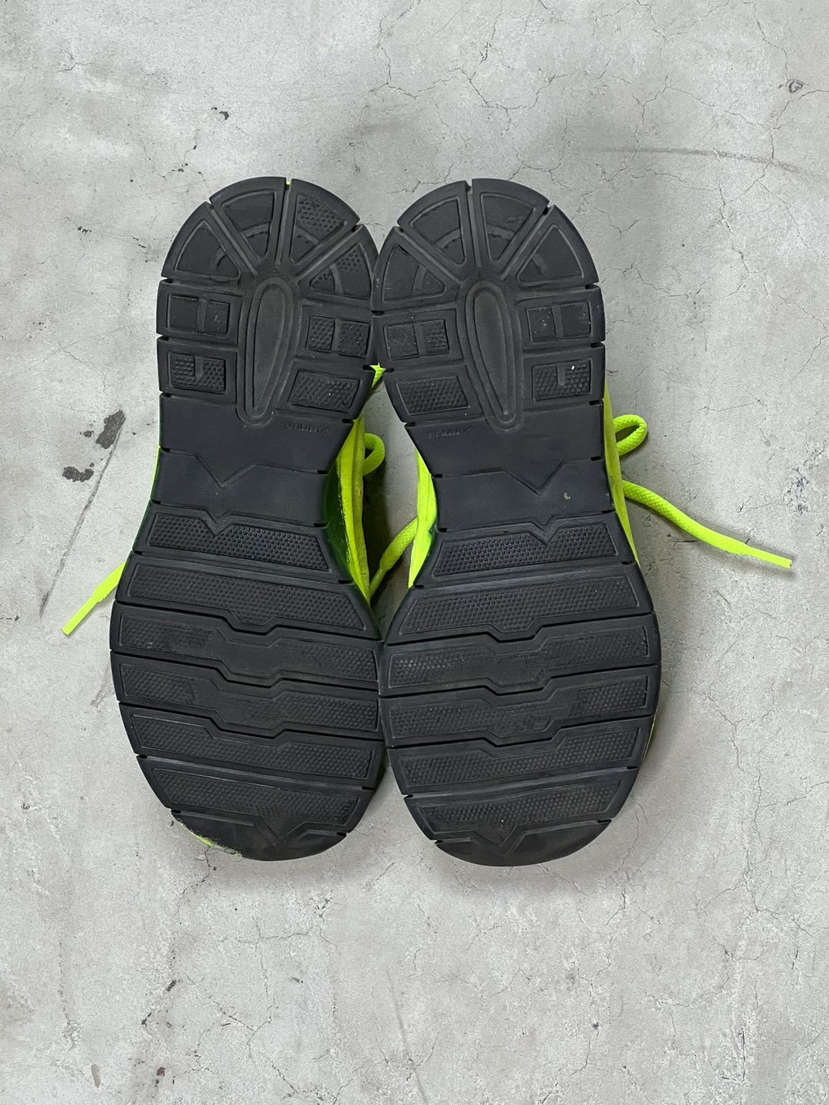 Maison Margiela Margiela Electric Green Painted Knit Sneakers Size US 8 / EU 41 - 8 Thumbnail