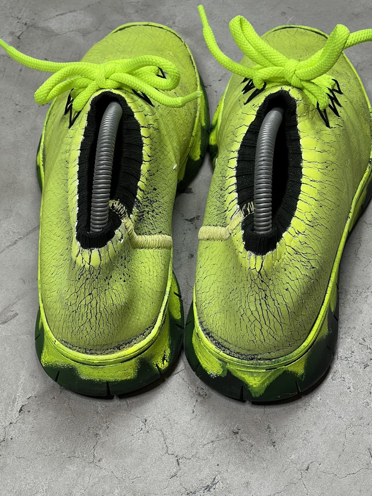 Maison Margiela Margiela Electric Green Painted Knit Sneakers Size US 8 / EU 41 - 7 Thumbnail
