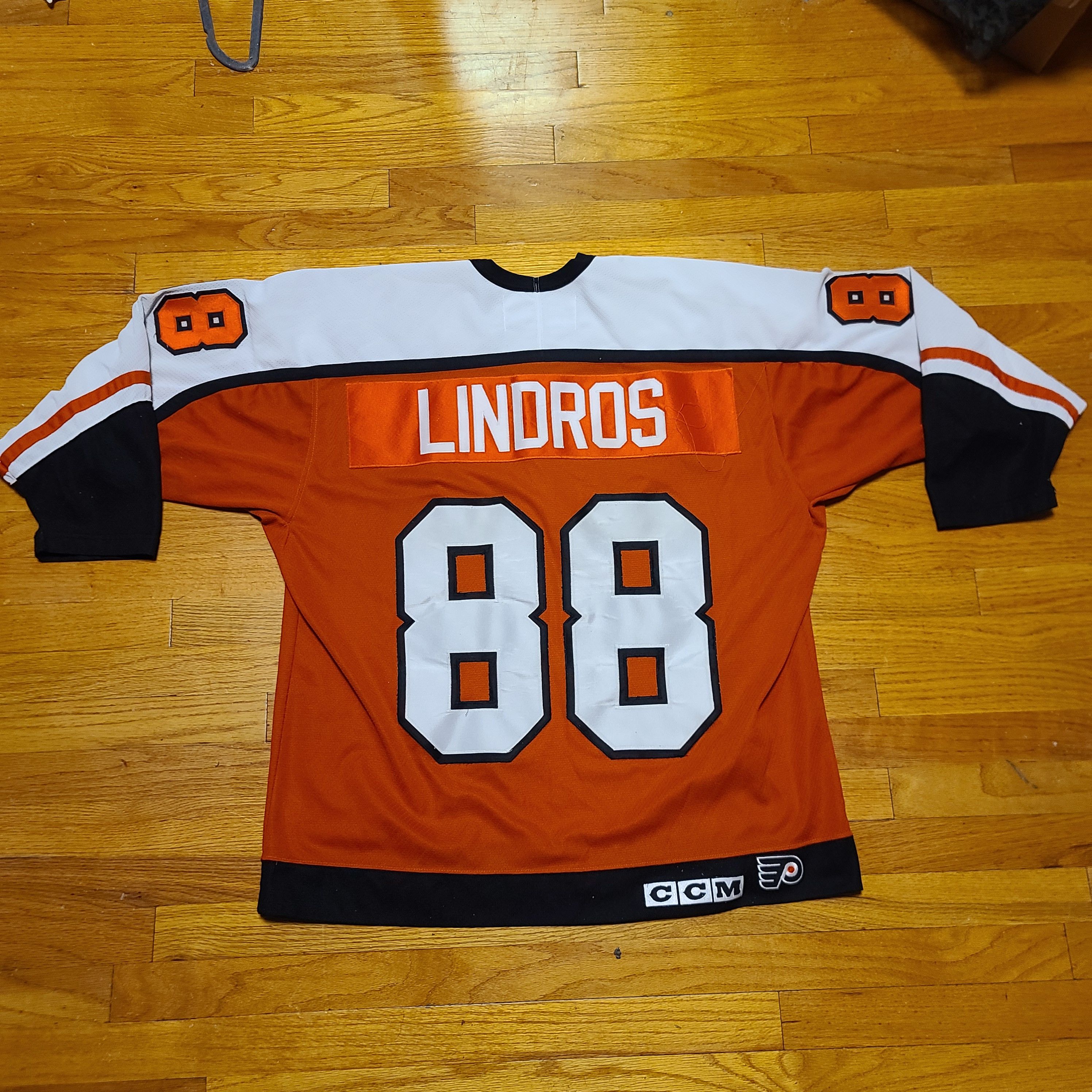 Ccm Vintage Philadelphia Flyers #88 Eric Lindros Captain Jersey | Grailed