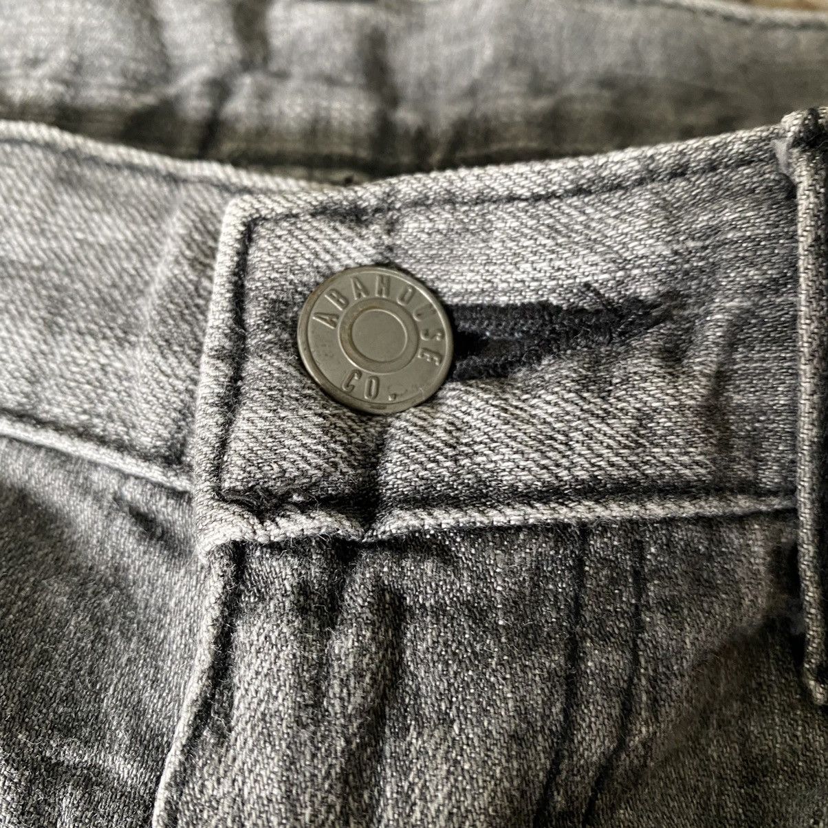 ABAHOUSE Japanese Brand ABAHOUSE Distressed Jeans Black lightwash Size US 32 / EU 48 - 11 Thumbnail