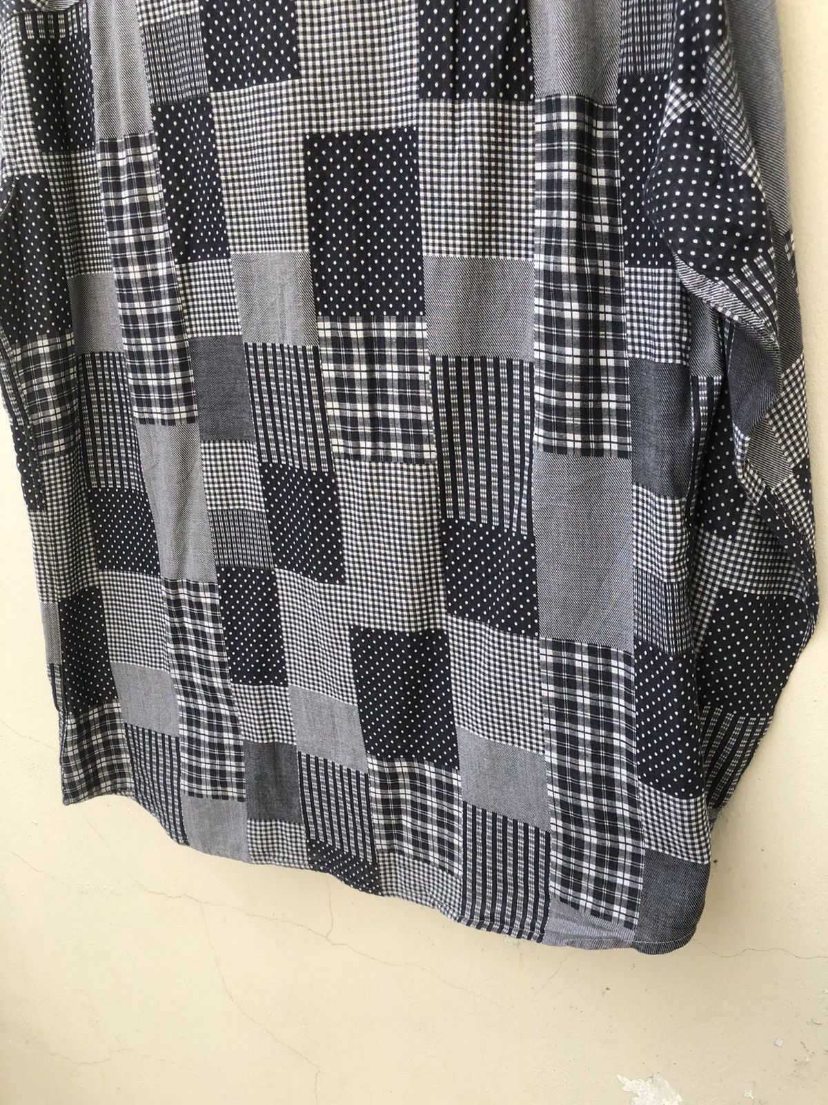 LIFUL MINIMAL GARMENTS Liful Minimal Garments Printed Patchwork Button Shirt Size US M / EU 48-50 / 2 - 13 Thumbnail