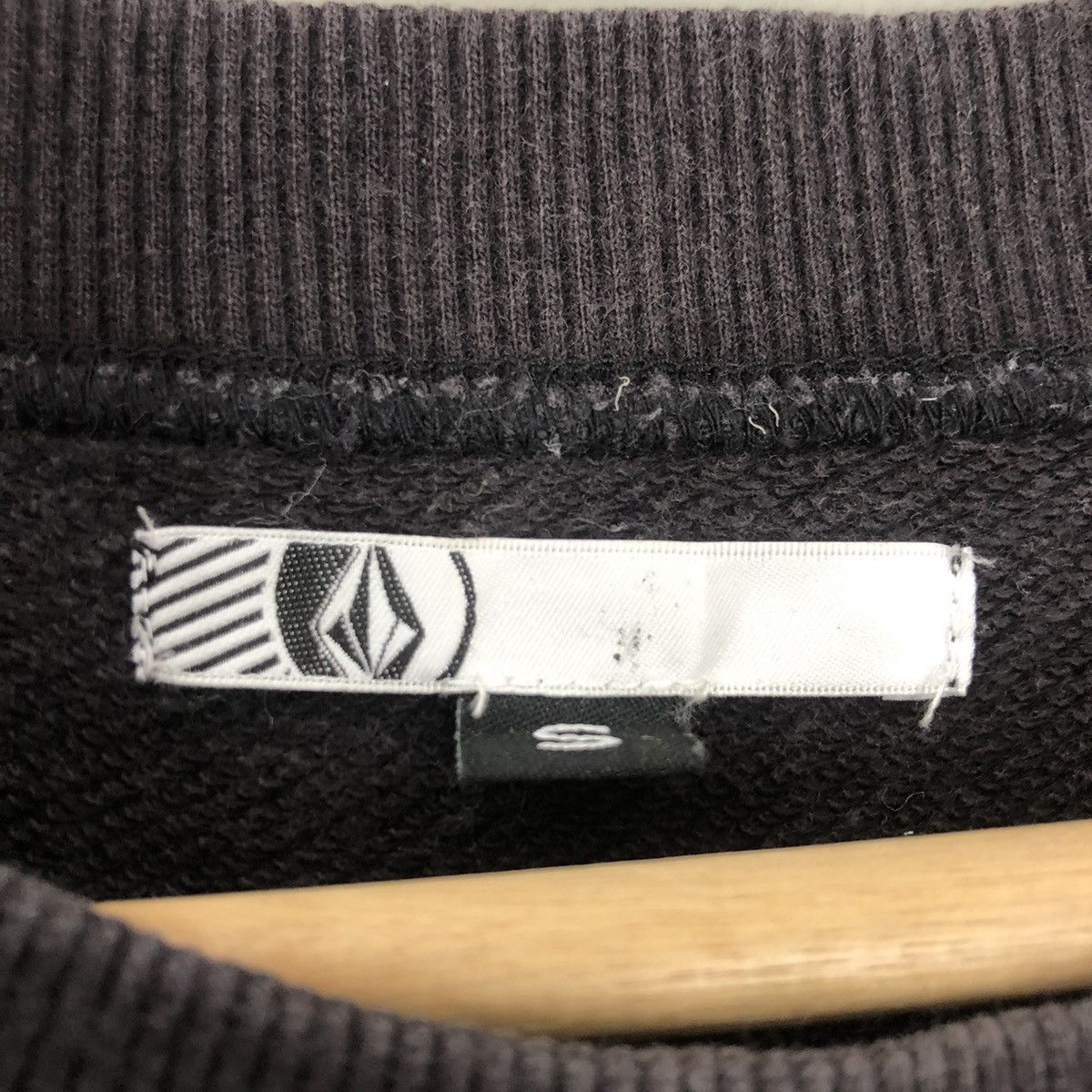 Volcom Vintage 90's Volcom Crewneck Sweatshirt Size M Size US M / EU 48-50 / 2 - 8 Thumbnail