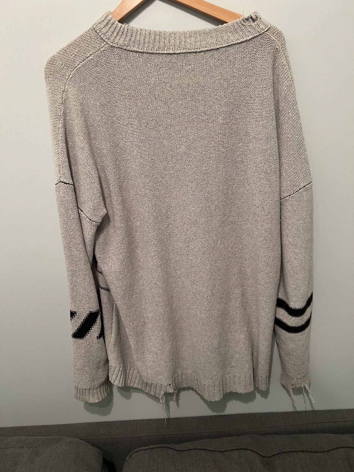 Off-White Want gone heavily distressed off white crewneck Size US M / EU 48-50 / 2 - 2 Thumbnail