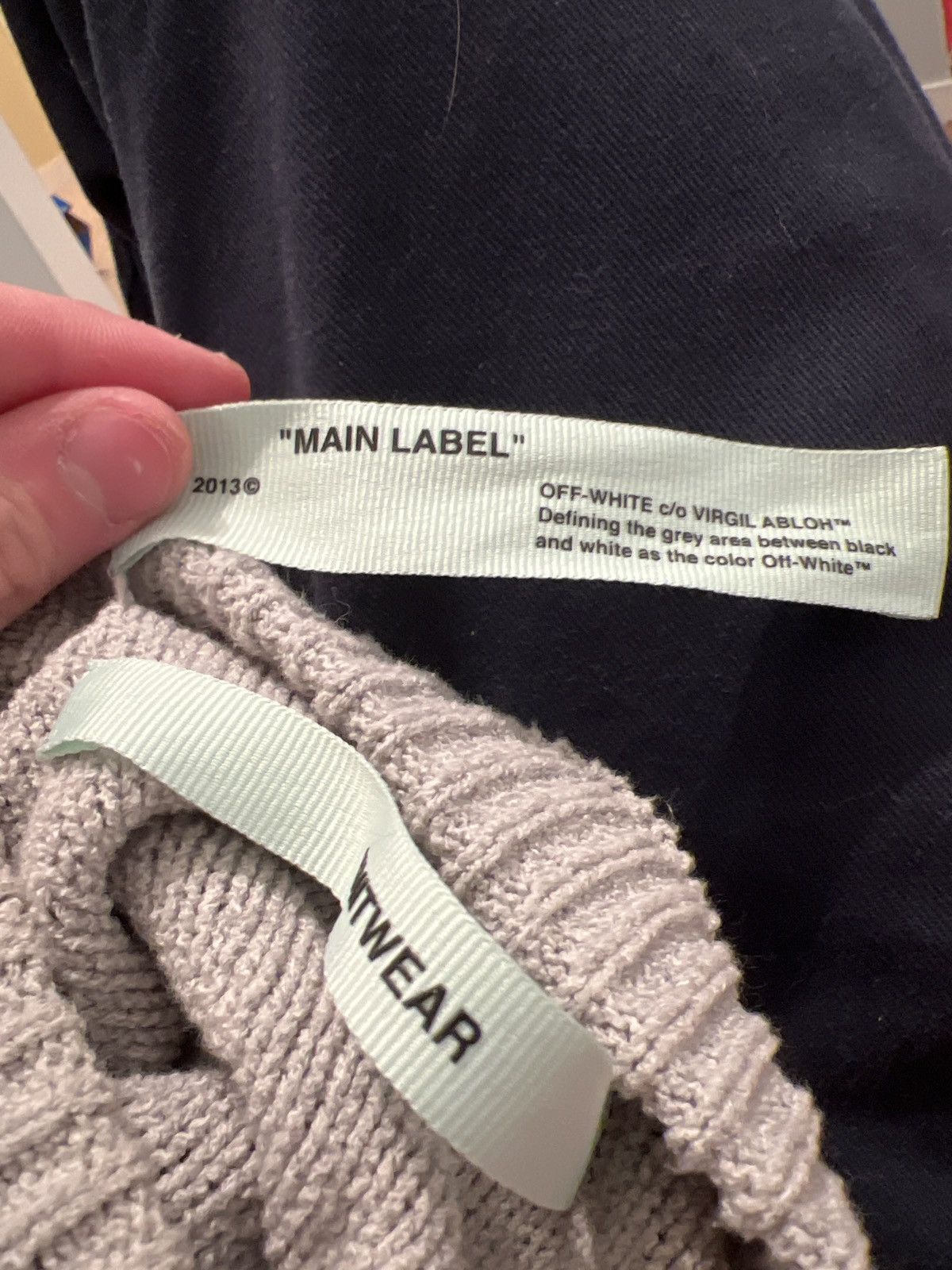 Off-White Want gone heavily distressed off white crewneck Size US M / EU 48-50 / 2 - 7 Thumbnail