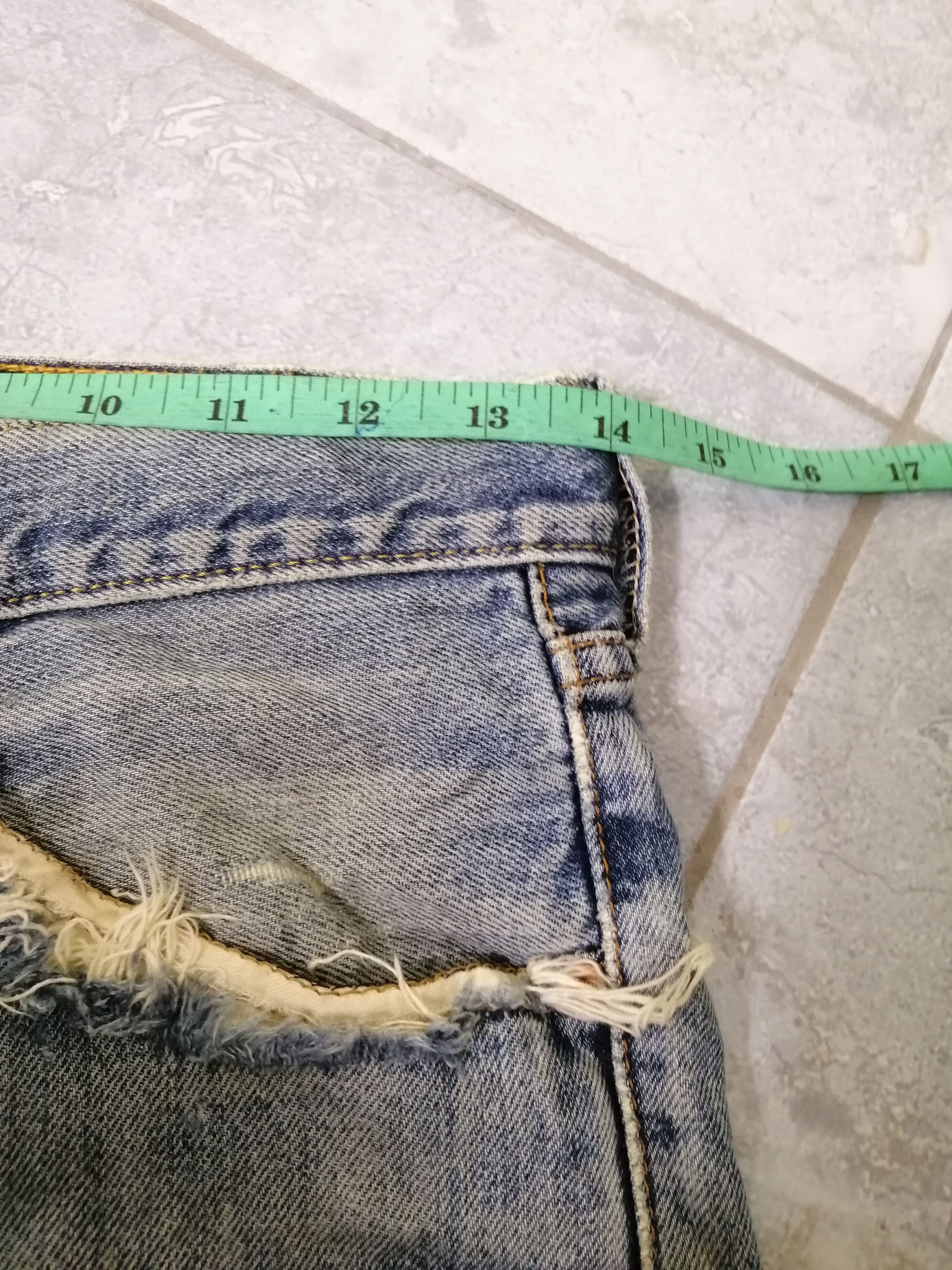Levi's Vintage Levi’s Distressed Destroy Ripped Jeans Size US 28 / EU 44 - 10 Thumbnail