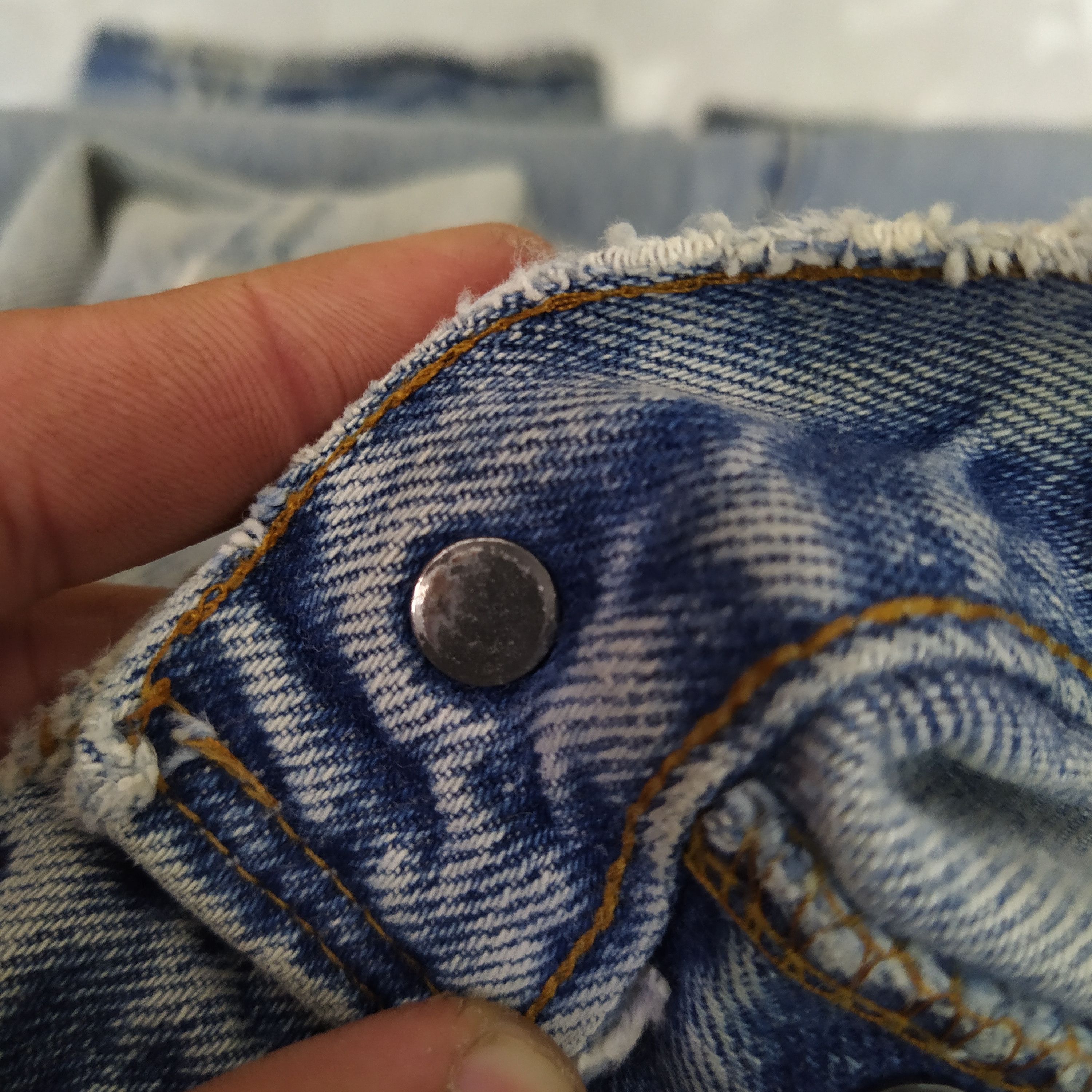 Levi's × Vintage 80s LEVIS 501 SELVEDGE DENIM DISTRESSED #6 COBAIN (D435) Size US 29 - 10 Thumbnail