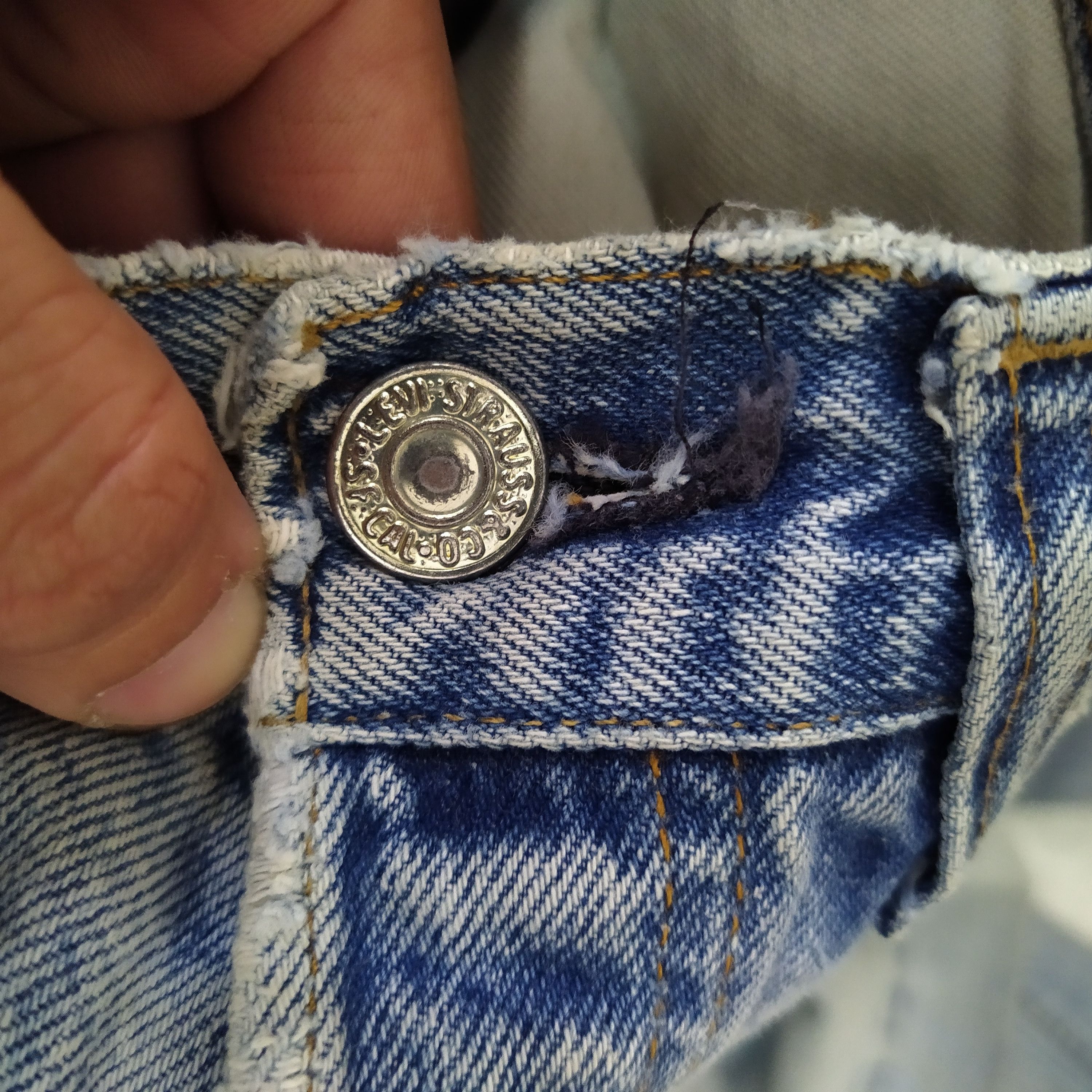 Levi's × Vintage 80s LEVIS 501 SELVEDGE DENIM DISTRESSED #6 COBAIN (D435) Size US 29 - 8 Thumbnail