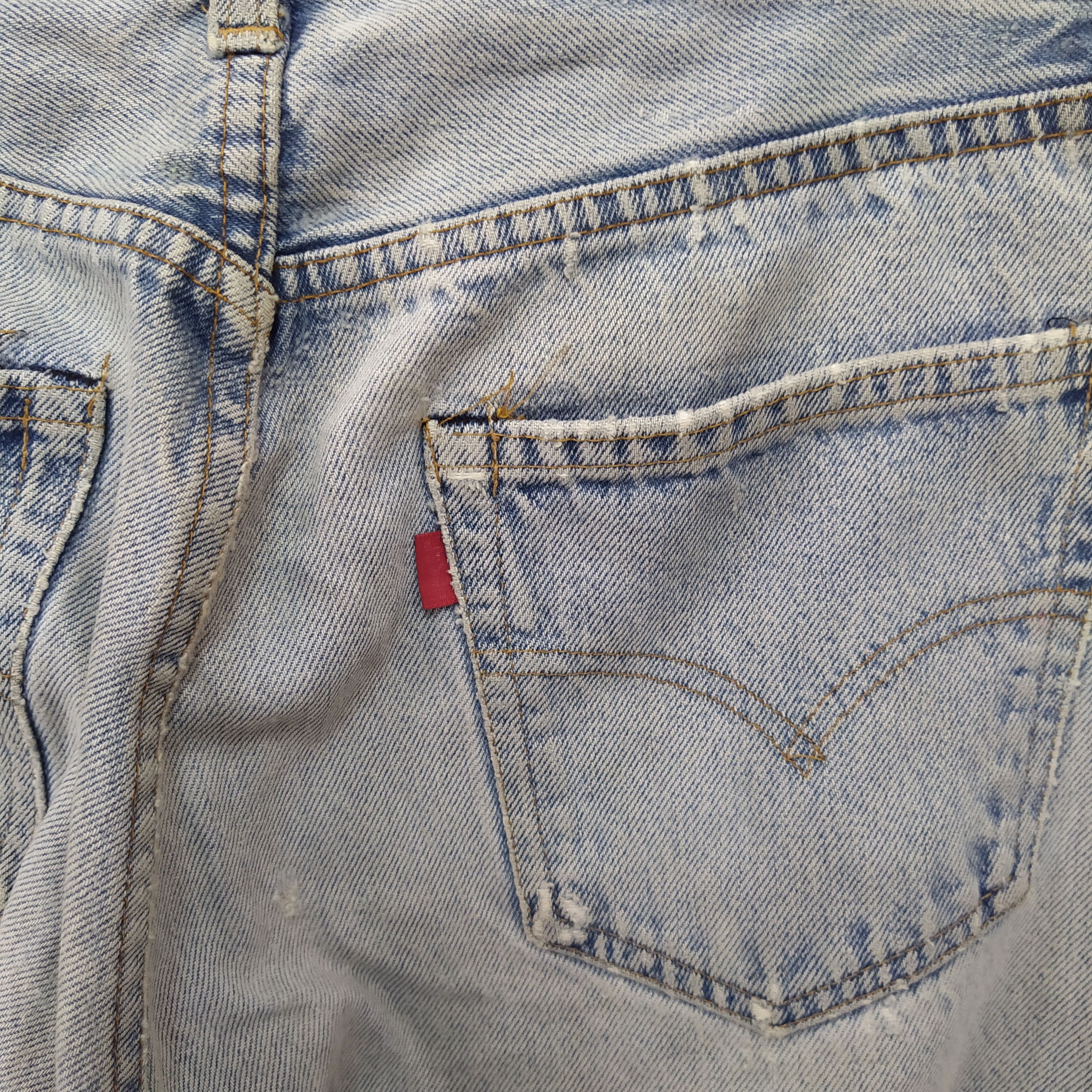 Levi's × Vintage 80s LEVIS 501 SELVEDGE DENIM DISTRESSED #6 COBAIN (D435) Size US 29 - 2 Thumbnail