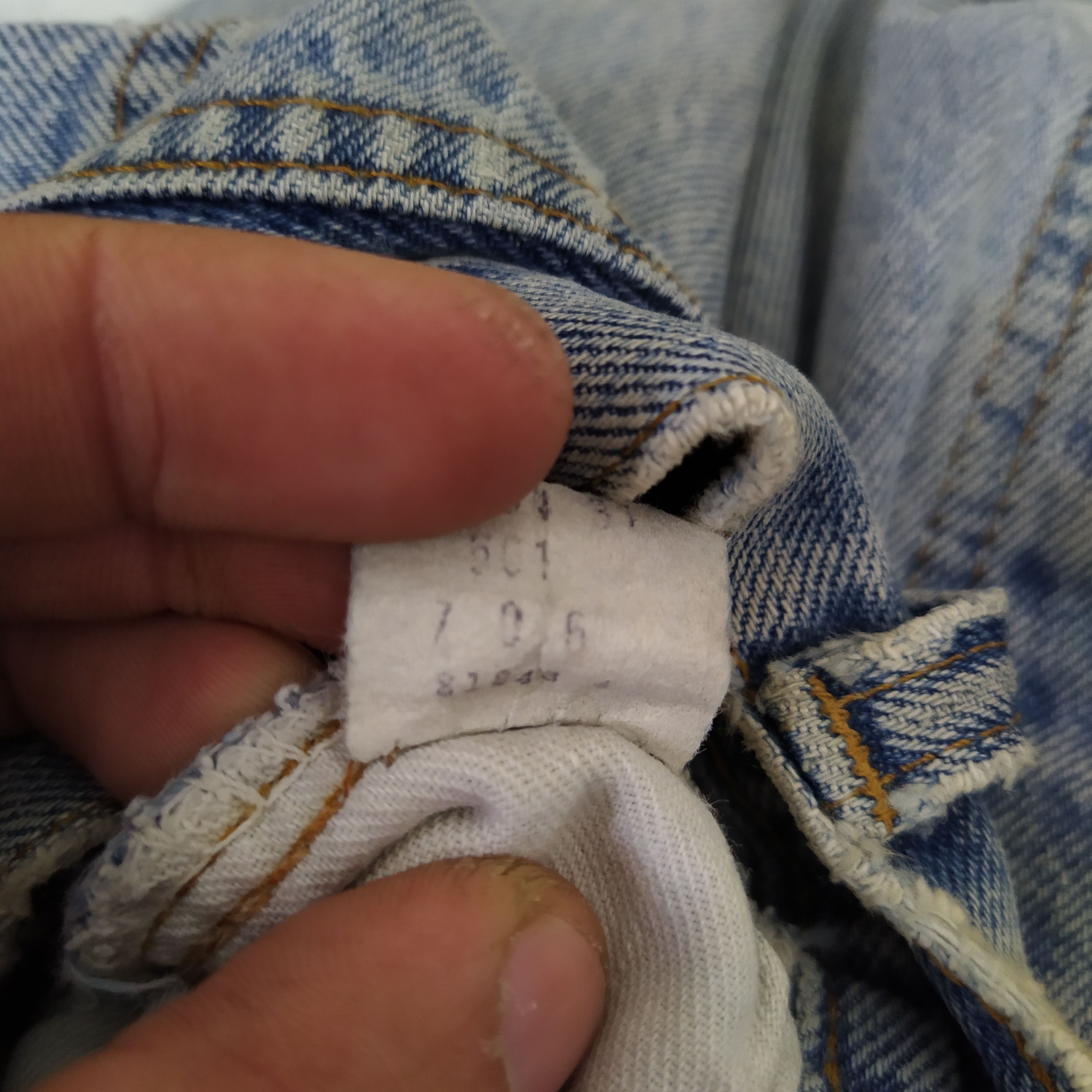 Levi's × Vintage 80s LEVIS 501 SELVEDGE DENIM DISTRESSED #6 COBAIN (D435) Size US 29 - 9 Thumbnail