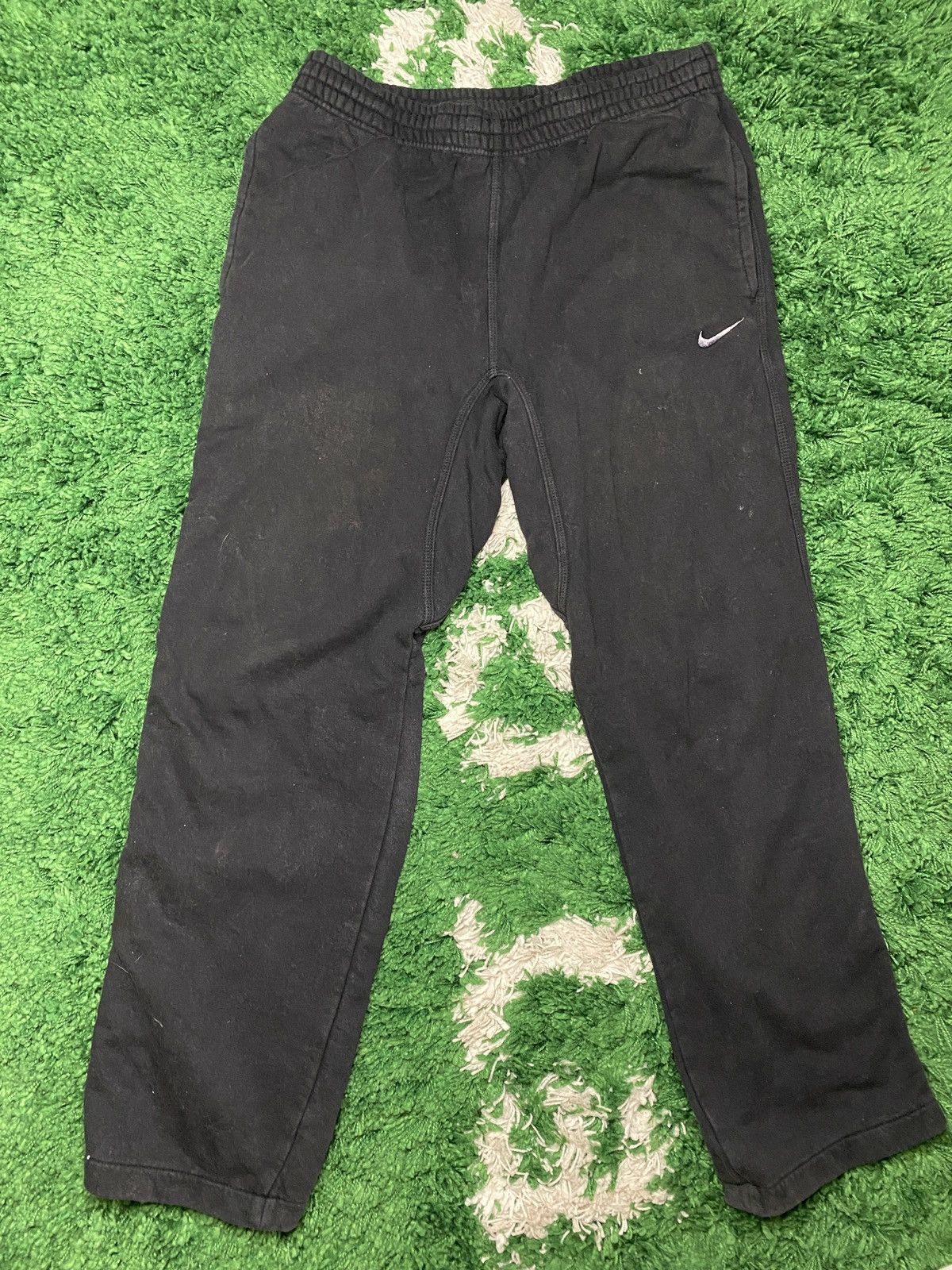 Nike Vintage Nike Sweatpants Size US 32 / EU 48 - 1 Thumbnail