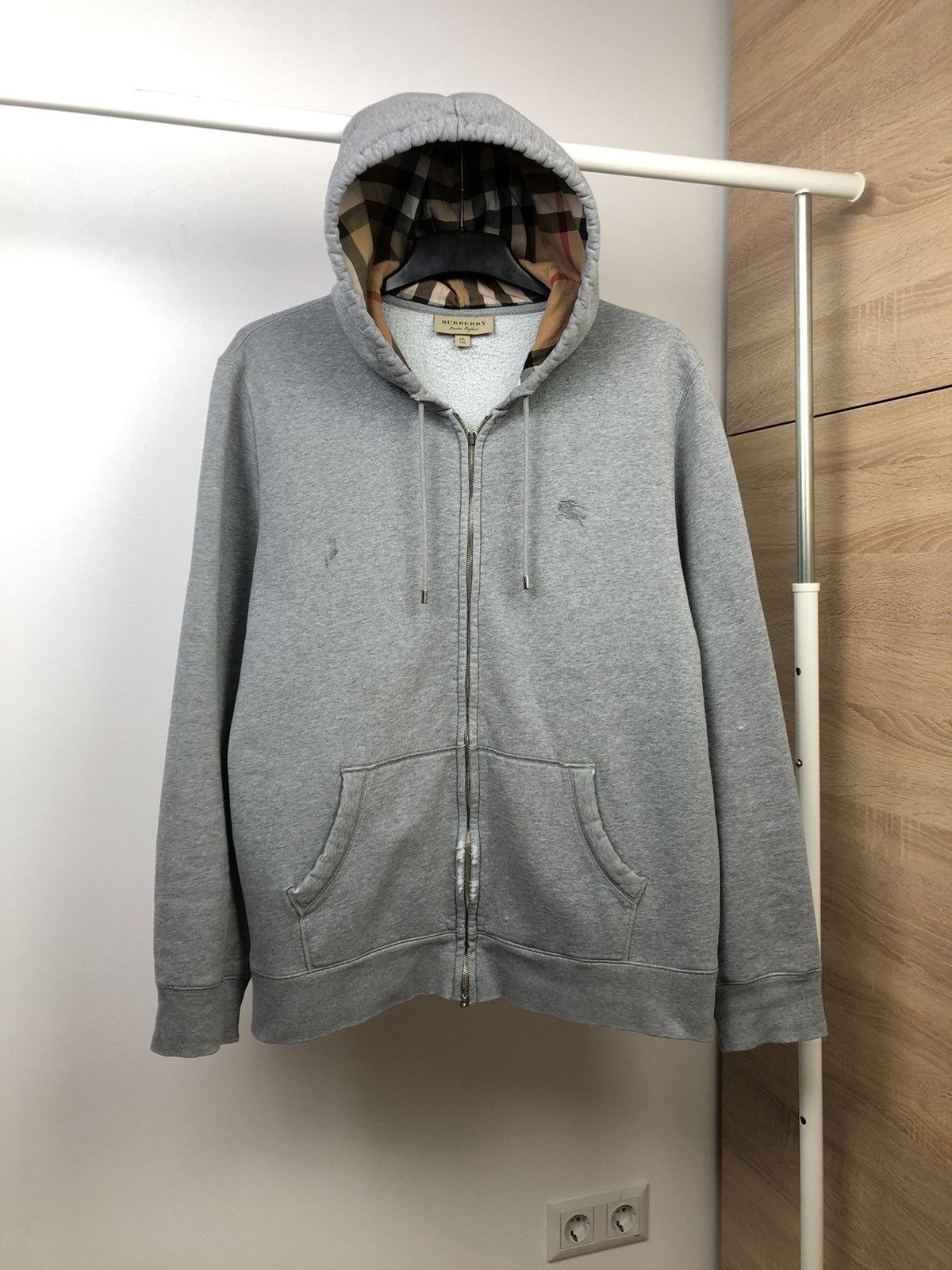 MARKED EU — Burberry Lining Black Zip-Hoodie