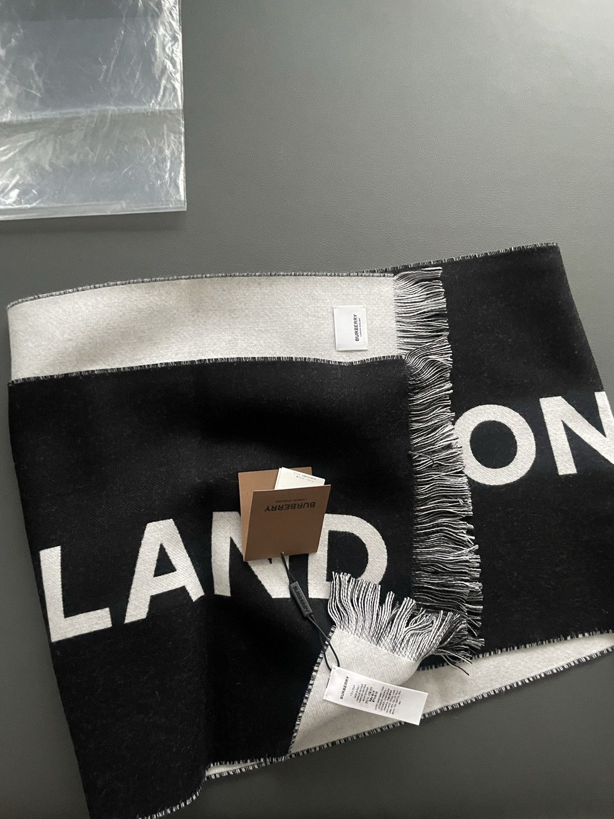 Burberry × Burberry Prorsum Brand NEW Classic Super Runway Burberry Wool Scarf Size ONE SIZE - 16 Thumbnail