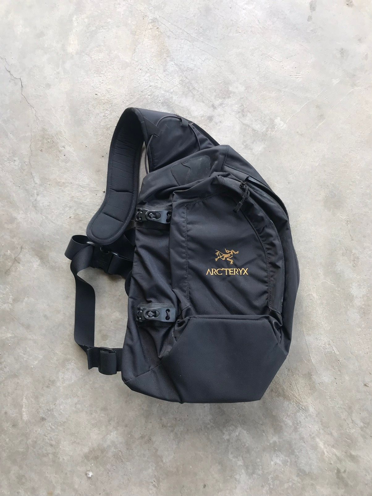 ARC'TERYX SYSTEM_A QUIVER CROSSBODY PACK - リュック/バックパック