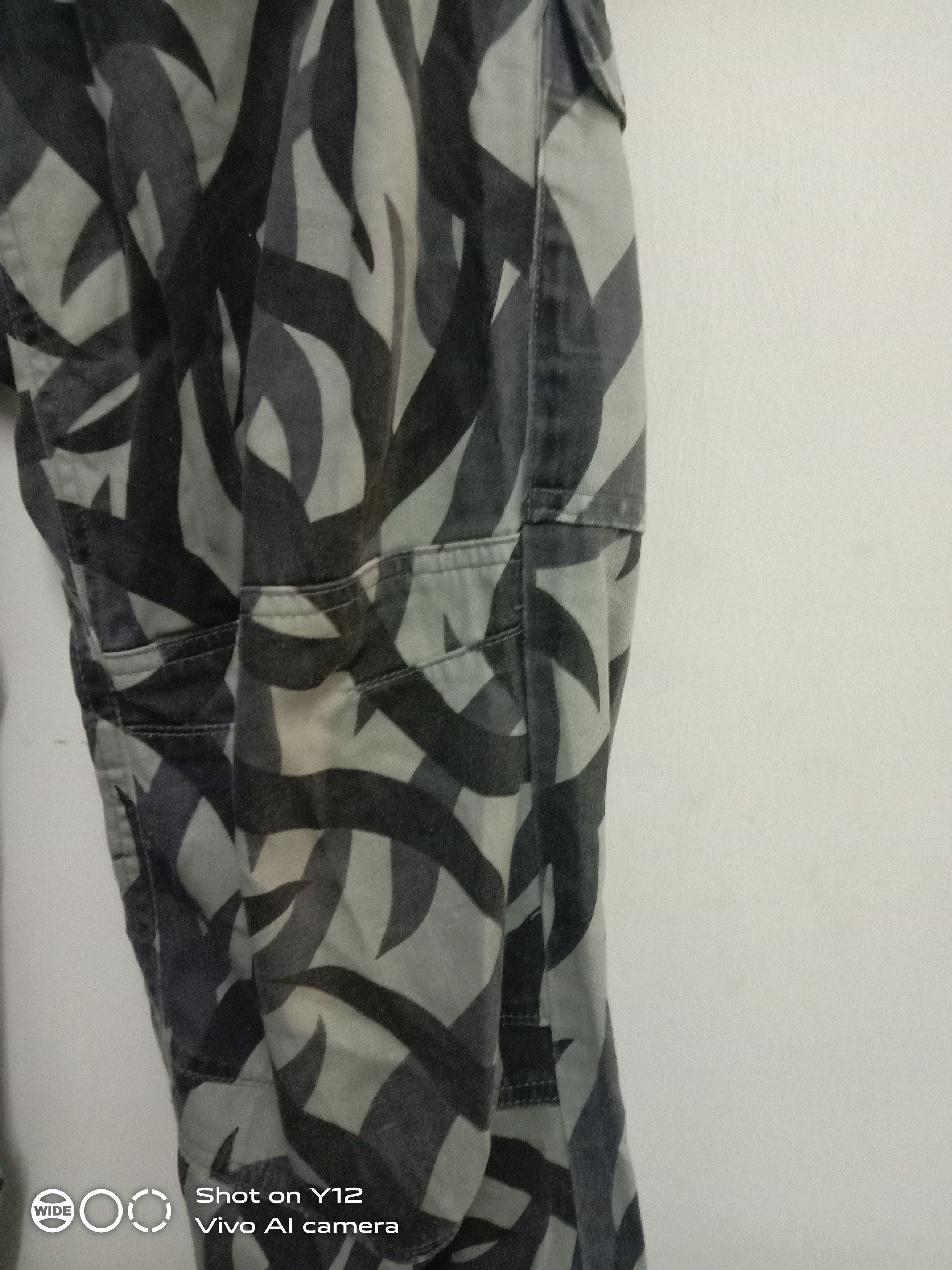 Japanese Brand Japanese brand x streetwear slapshot cargo pants Size US 30 / EU 46 - 12 Thumbnail