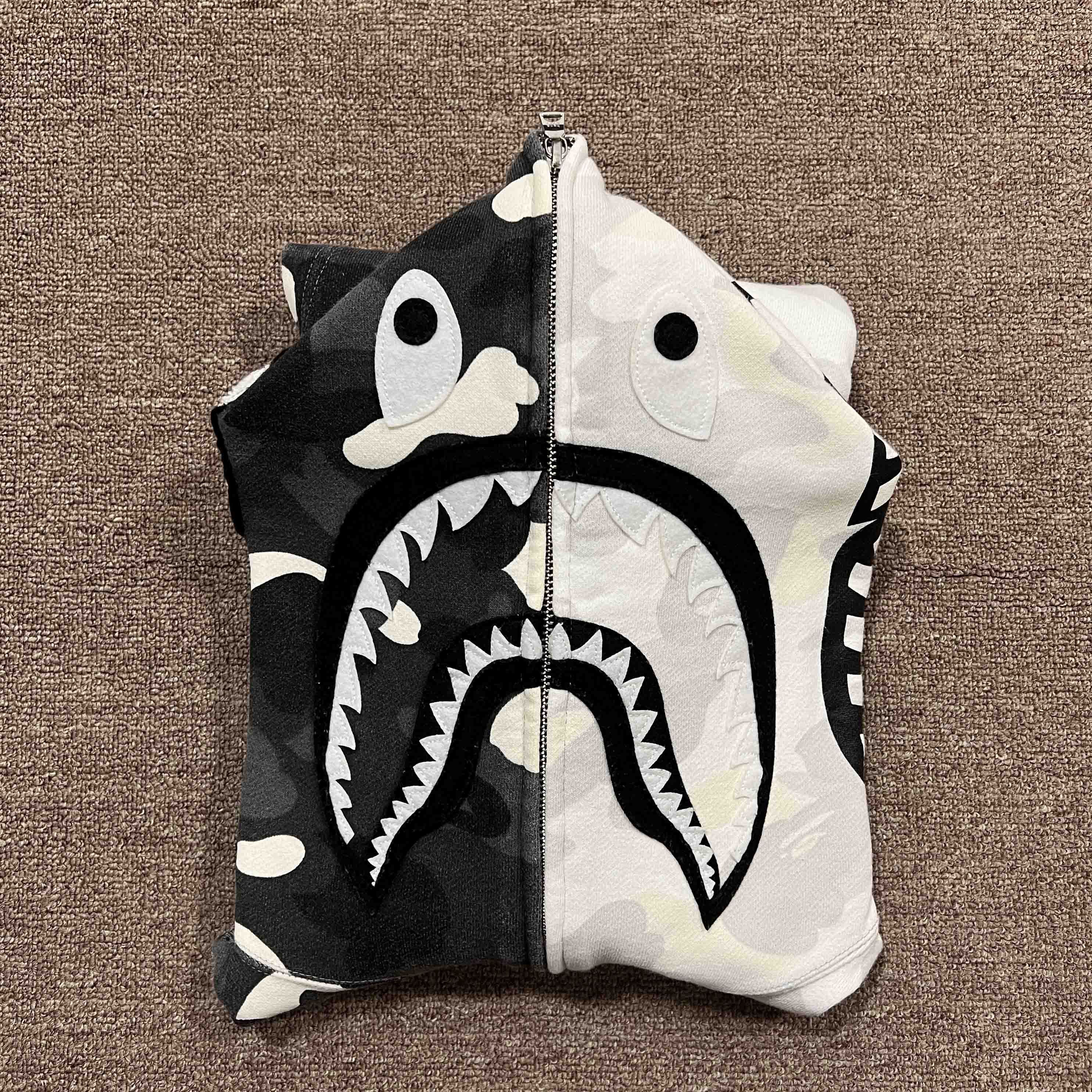 Bape Bape Glowing Camo Shark Full Zip Up Hoodie Size US M / EU 48-50 / 2 - 3 Thumbnail