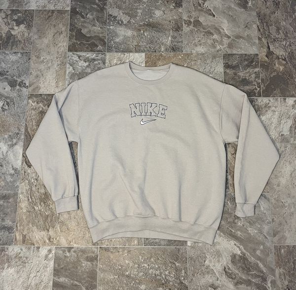 Nike Vintage 90s Nike spell out crewneck sweater | Grailed