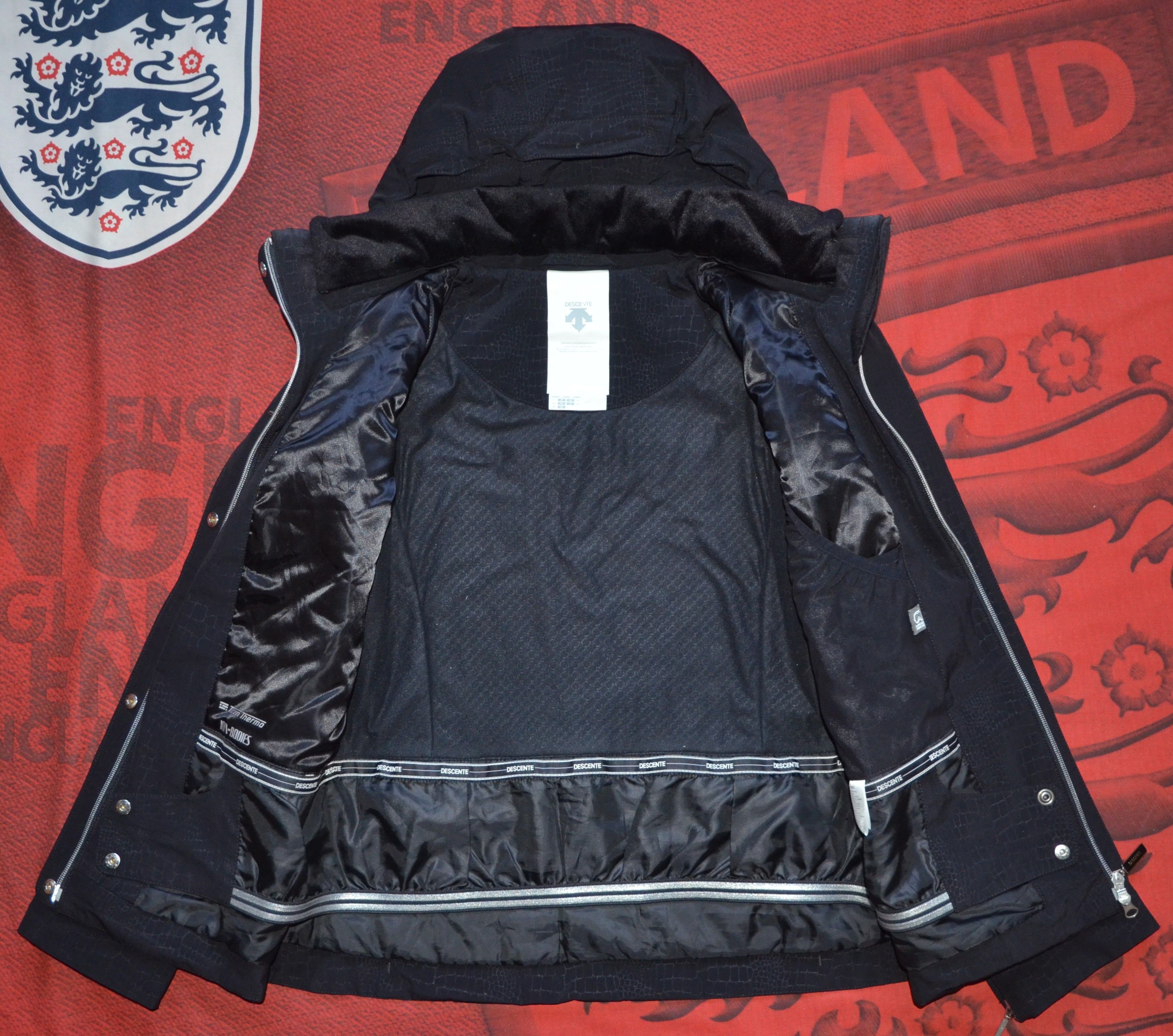 Descente Descente Crock Black Crocodile Women SkiJacket Sport Winter Size S / US 4 / IT 40 - 9 Thumbnail