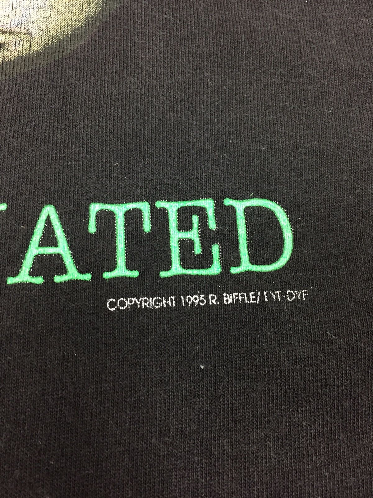 Vintage Vintage 1995 Alienated Movie T-Shirt Size US L / EU 52-54 / 3 - 3 Thumbnail