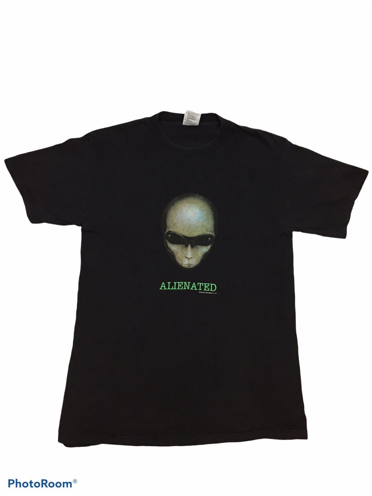 Vintage Vintage 1995 Alienated Movie T-Shirt Size US L / EU 52-54 / 3 - 1 Thumbnail