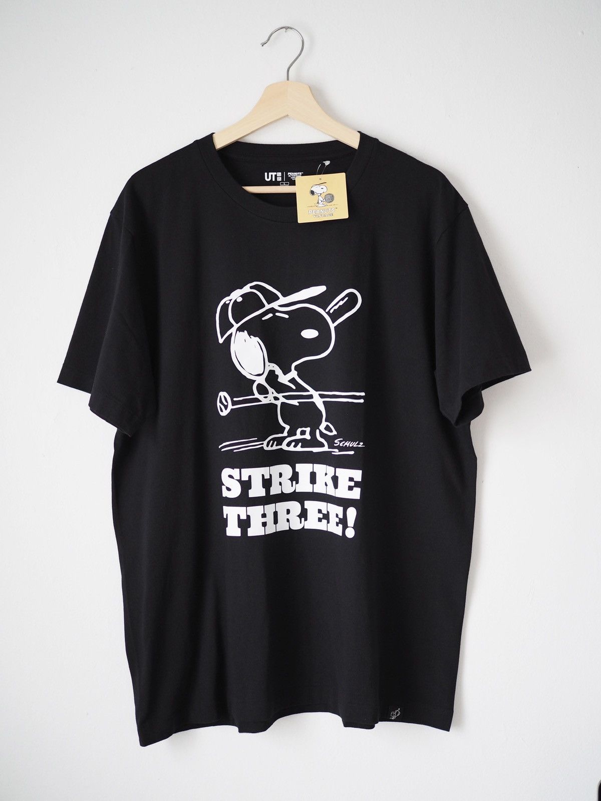 Uniqlo Snoopy peanuts x Uniqlo graphic vintage style T shirt sz XL