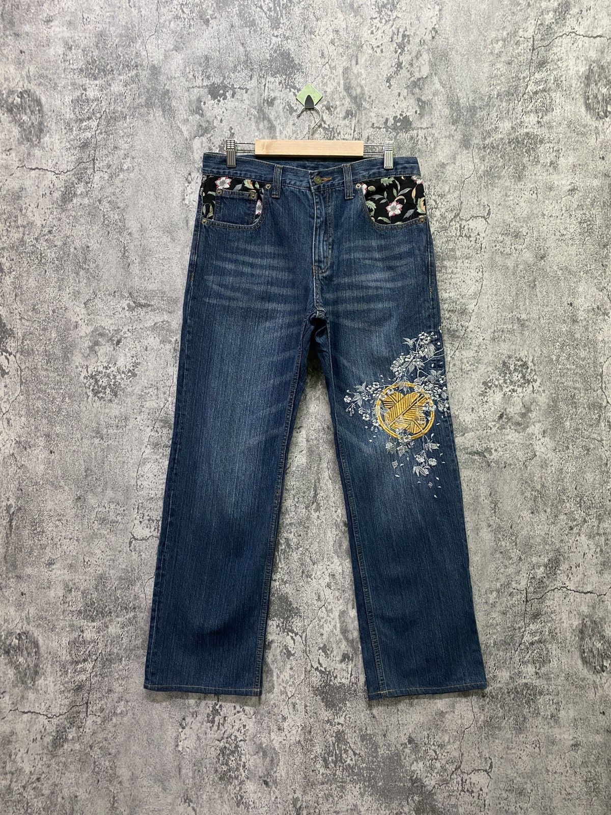 Designer × Japanese Brand Japanese Floral motif Embroidered Denim Size US 31 - 1 Thumbnail