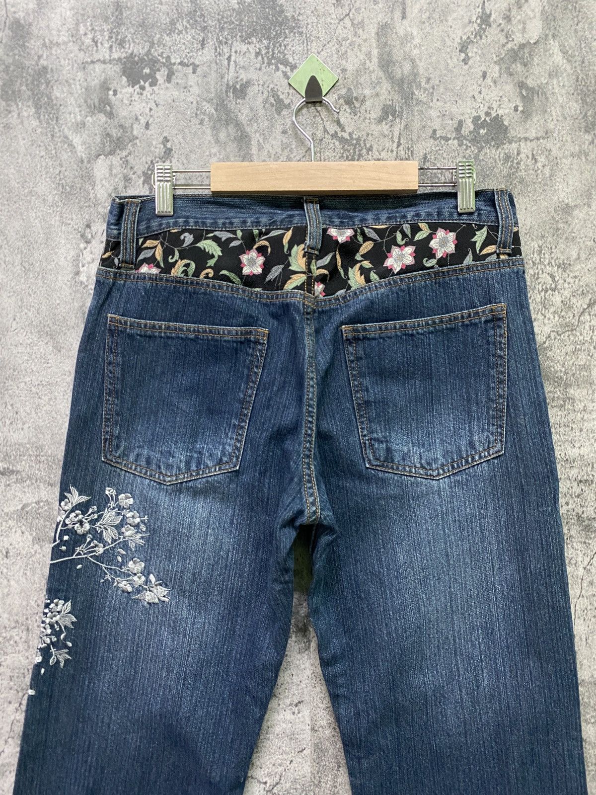 Designer × Japanese Brand Japanese Floral motif Embroidered Denim Size US 31 - 12 Thumbnail