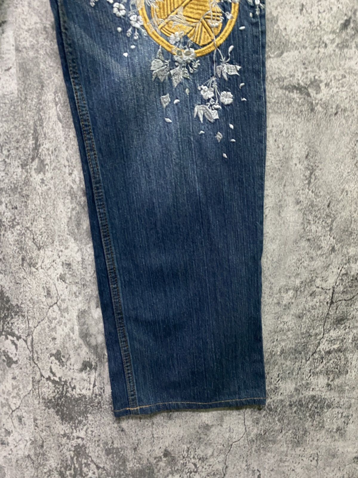 Designer × Japanese Brand Japanese Floral motif Embroidered Denim Size US 31 - 7 Thumbnail