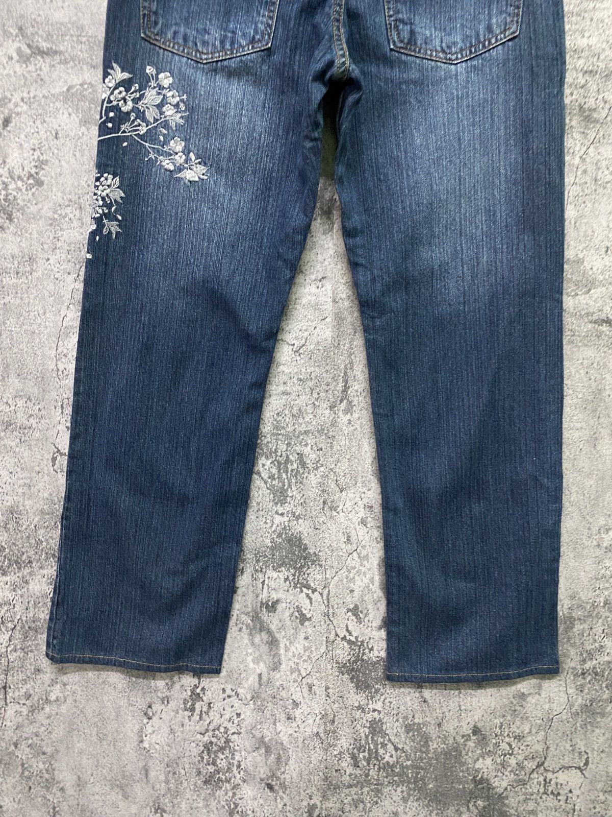 Designer × Japanese Brand Japanese Floral motif Embroidered Denim Size US 31 - 17 Thumbnail