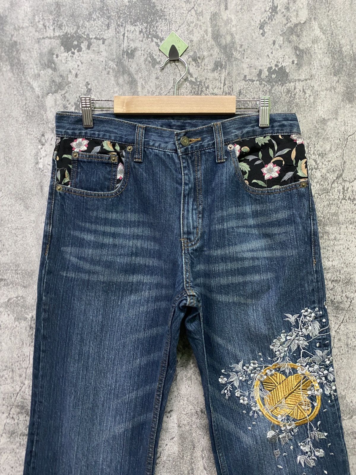 Designer × Japanese Brand Japanese Floral motif Embroidered Denim Size US 31 - 3 Thumbnail