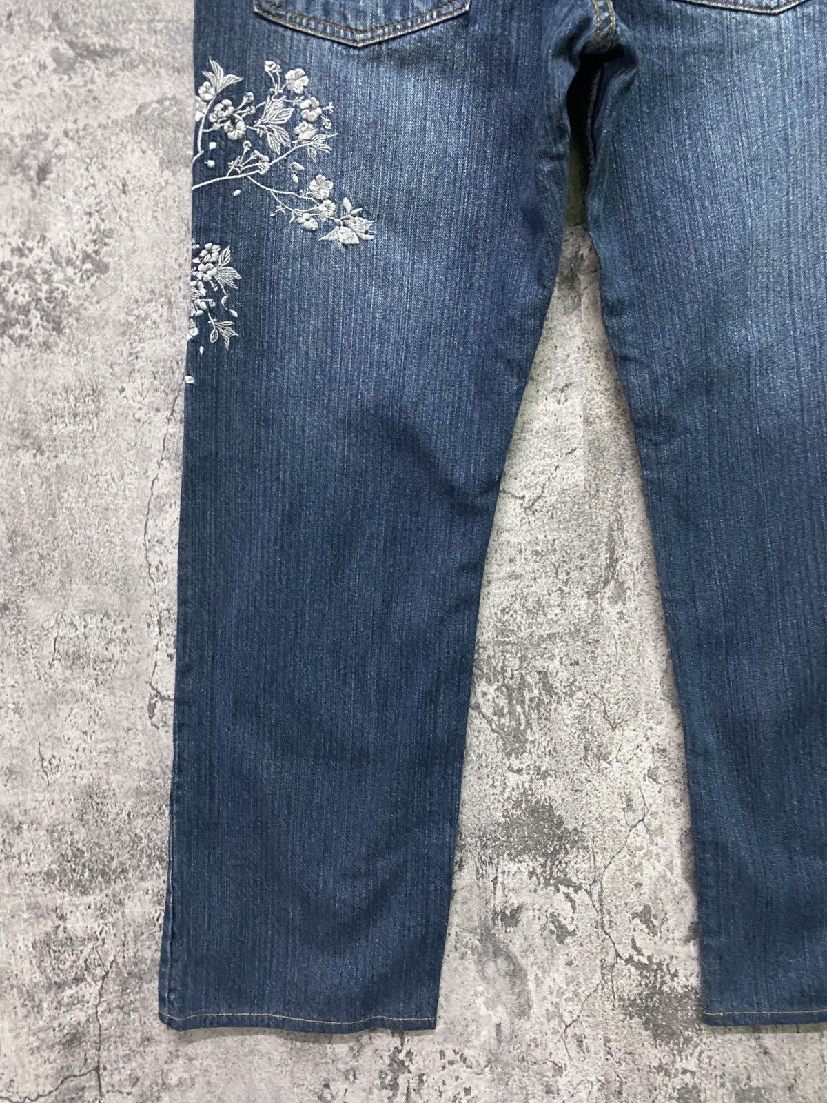 Designer × Japanese Brand Japanese Floral motif Embroidered Denim Size US 31 - 16 Thumbnail