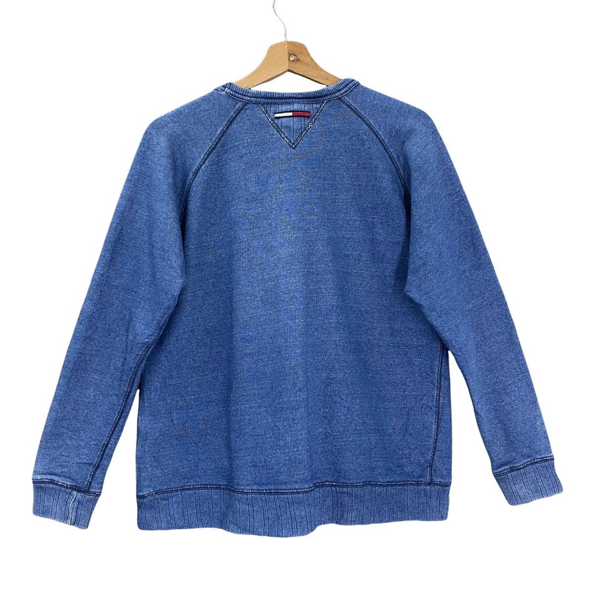 Tommy Hilfiger Vintage Tommy Hilfiger Crewneck Sweatshirt Size S Size US S / EU 44-46 / 1 - 7 Thumbnail