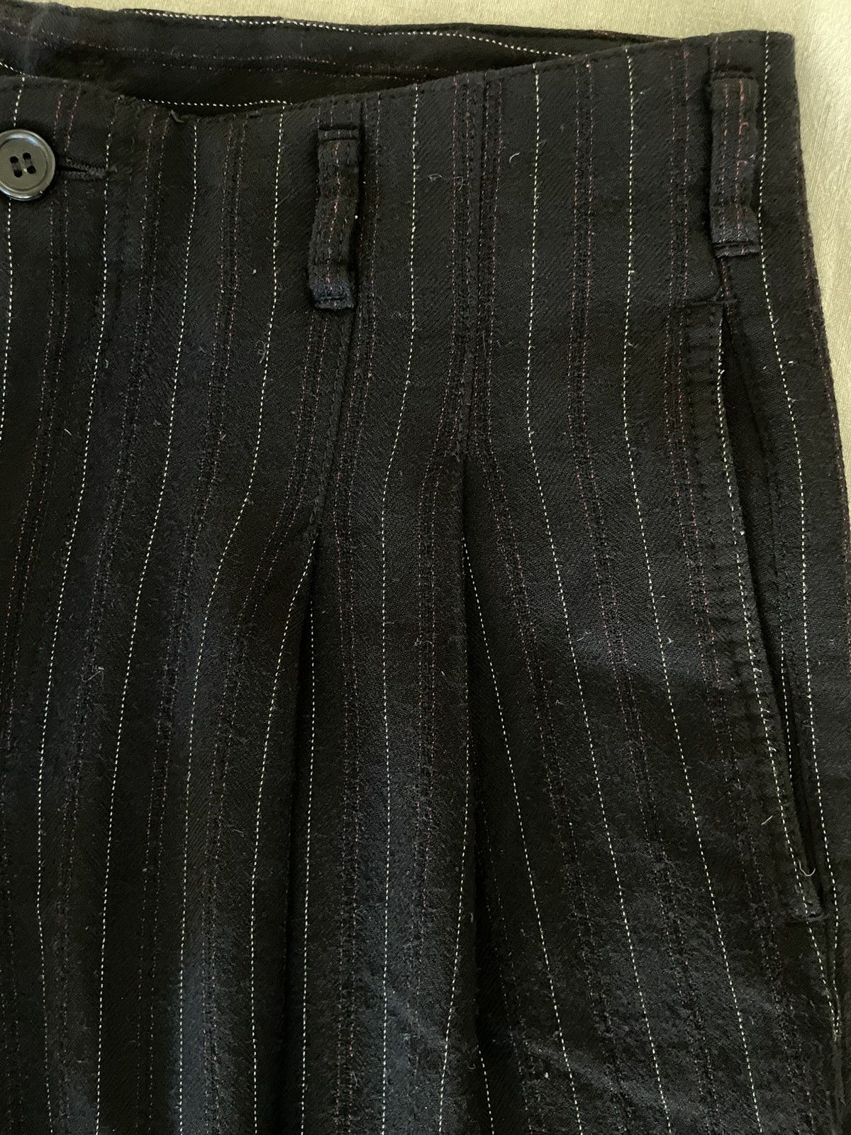Comme des Garcons Pleats pants in Charcoal Gray Pinstripe with red insert Size US 40 / EU 56 - 3 Thumbnail