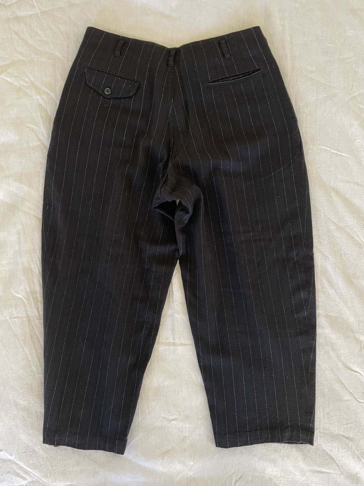 Comme des Garcons Pleats pants in Charcoal Gray Pinstripe with red insert Size US 40 / EU 56 - 4 Thumbnail