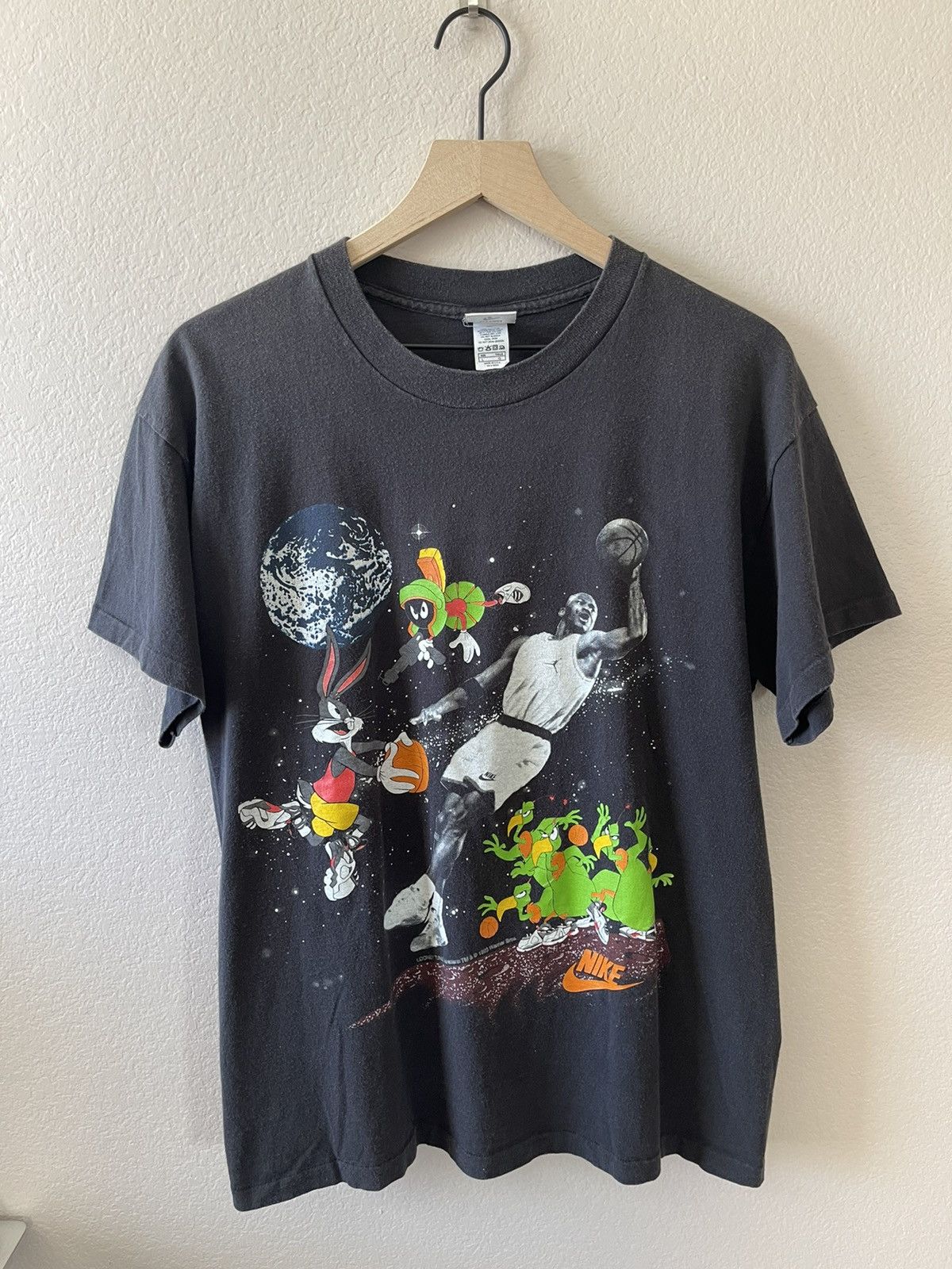 Nike 1993 Nike Space Jam Looney Tunes Jordan Size US L / EU 52-54 / 3 - 2 Thumbnail