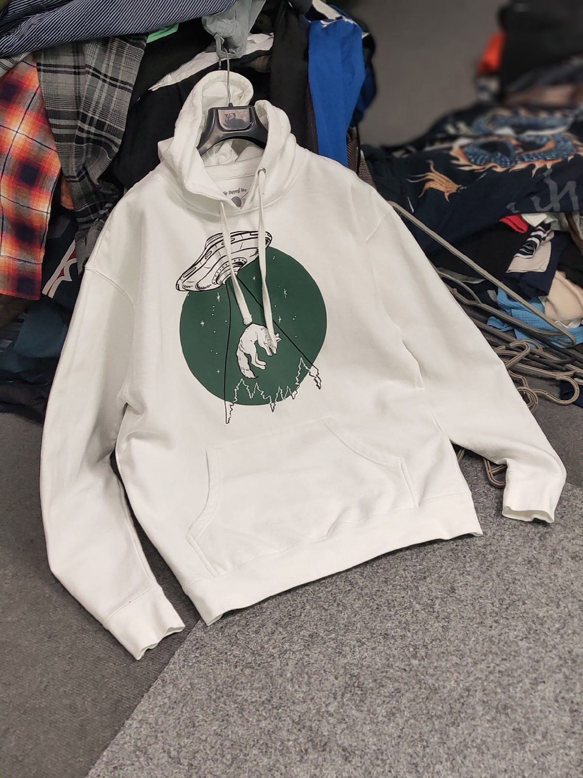Independent Truck Co. Vintage Happiest Fox Juniperfoxx Independent White Hoodie Size US L / EU 52-54 / 3 - 17 Thumbnail