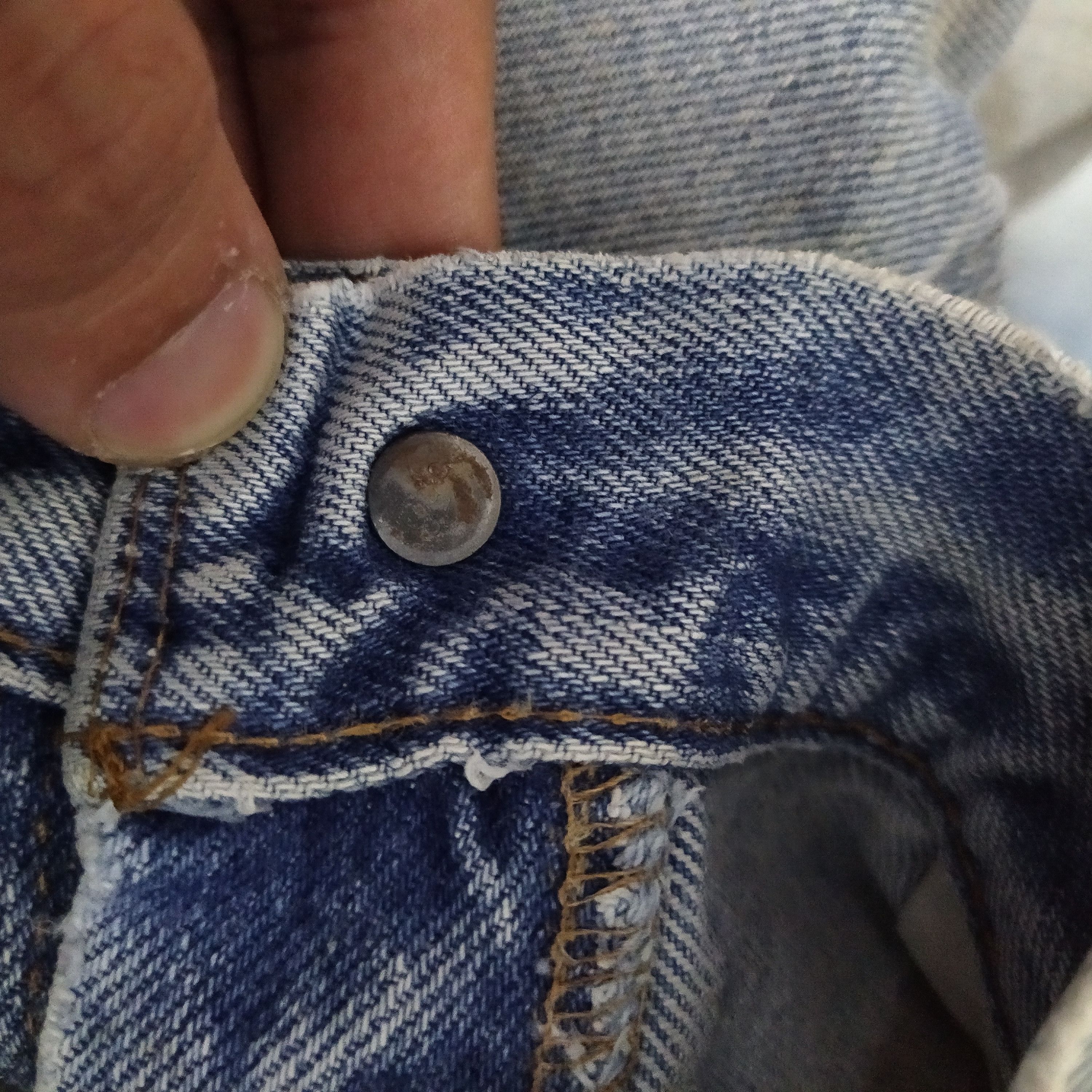 Levi's × Vintage 80s LEVIS 501 SELVEDGE #558 DISTRESSED DENIM KURT (D459) Size US 28 / EU 44 - 10 Thumbnail