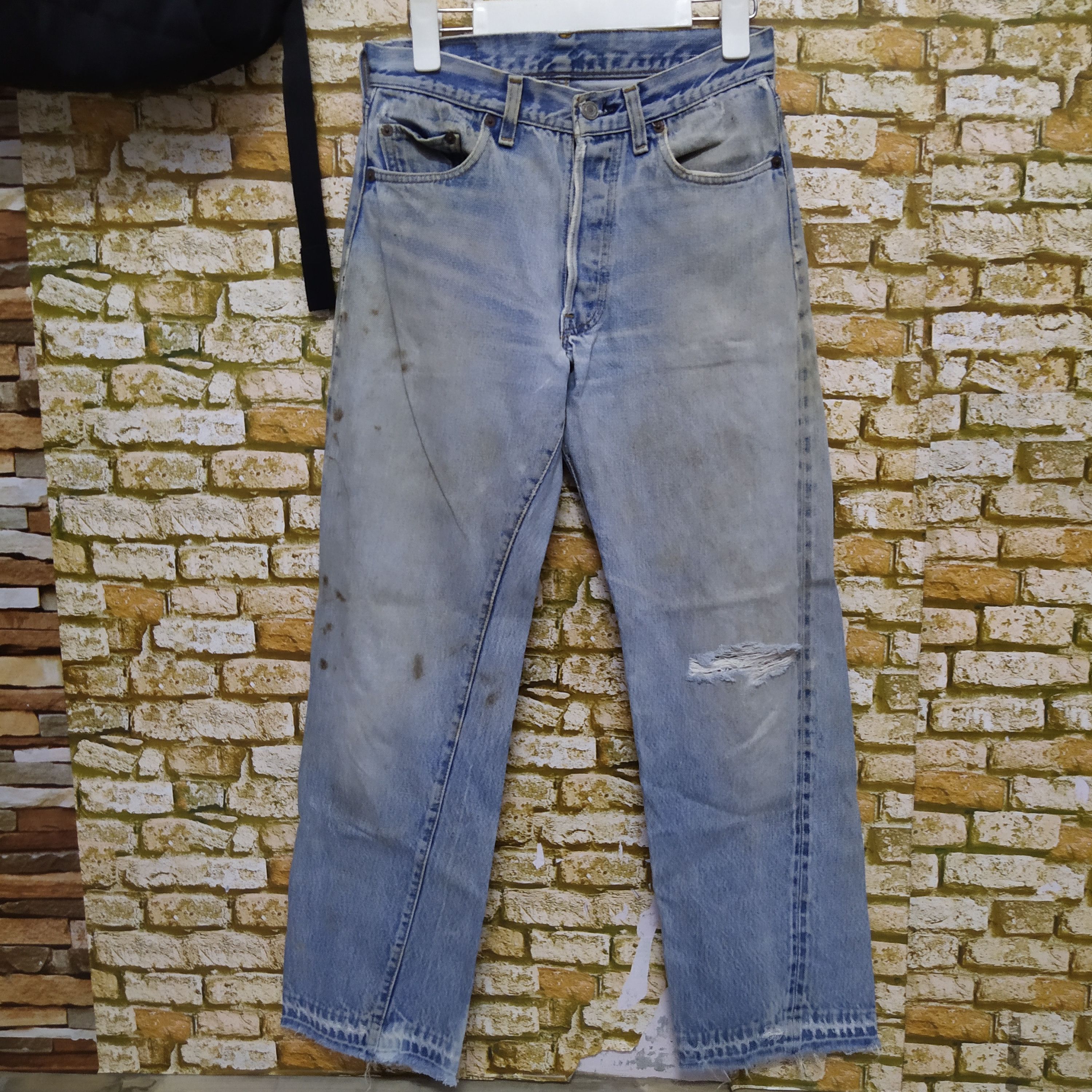 Levi's × Vintage 80s LEVIS 501 SELVEDGE #558 DISTRESSED DENIM KURT (D459) Size US 28 / EU 44 - 1 Thumbnail
