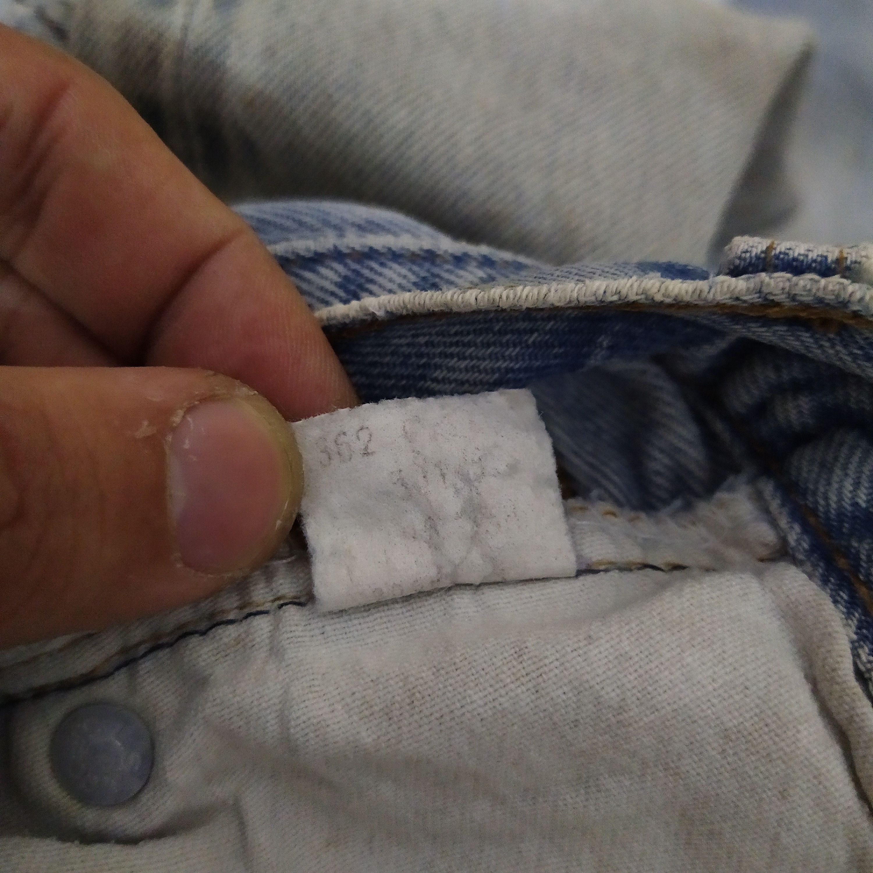 Levi's × Vintage 80s LEVIS 501 SELVEDGE #558 DISTRESSED DENIM KURT (D459) Size US 28 / EU 44 - 11 Thumbnail