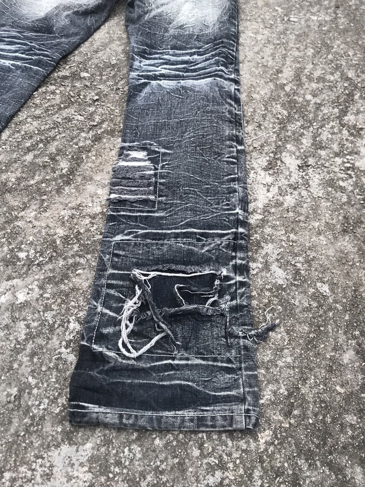 LOWBOX LOWBOX Ripped Distressed Punk Rock Undercover Style Size US 32 / EU 48 - 15 Thumbnail