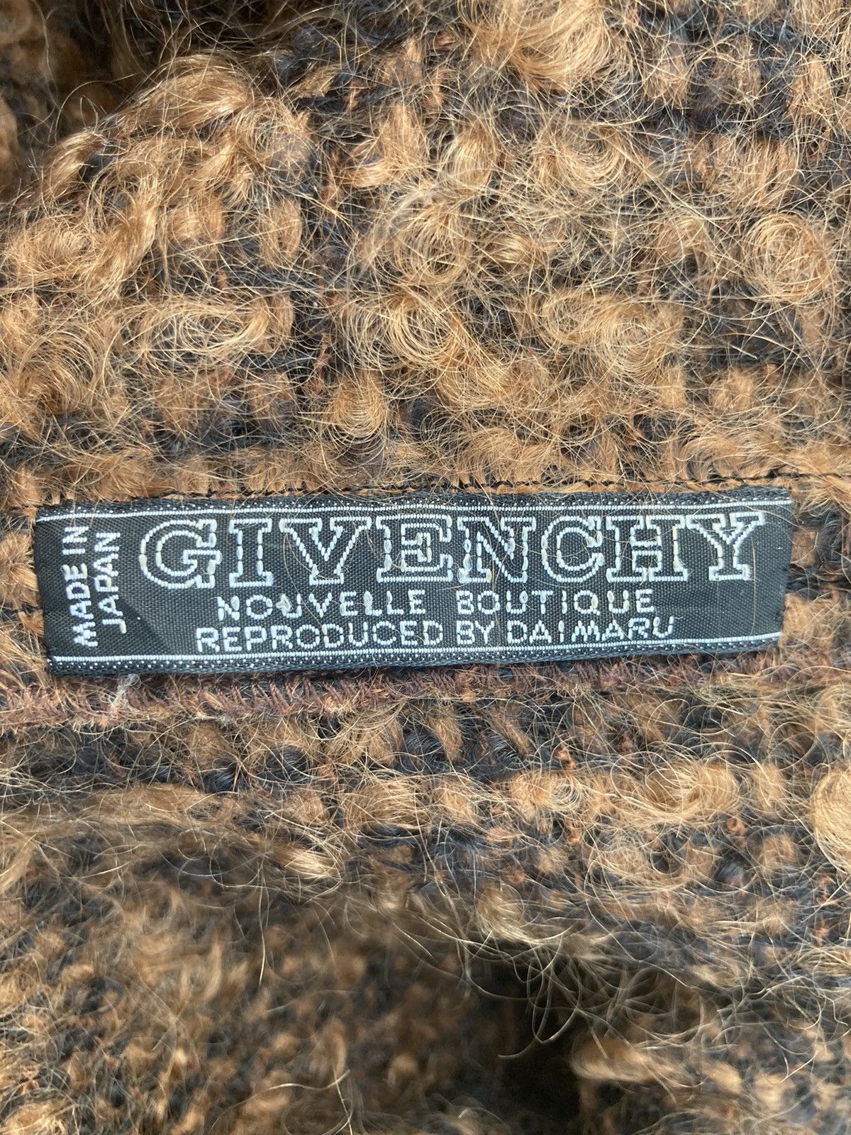 Givenchy MOHAIR GIVENCHY CLOAKS AND CAPES Size US XL / EU 56 / 4 - 10 Thumbnail