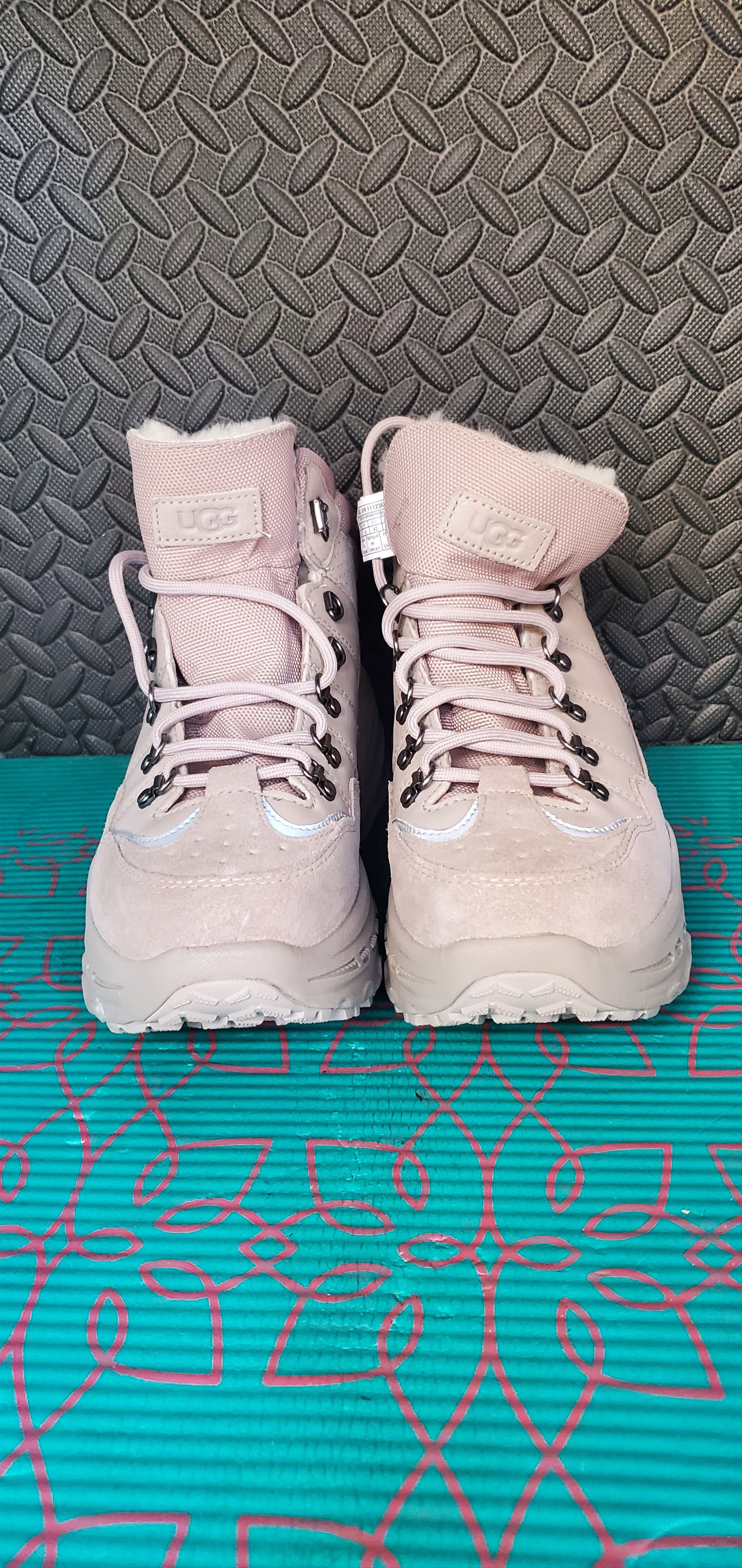 Ugg UGG CA805 HIKER WEATHER MEN SNEAKER BEIGE PUTT BOOTS Size US 9 / EU 42 - 8 Thumbnail