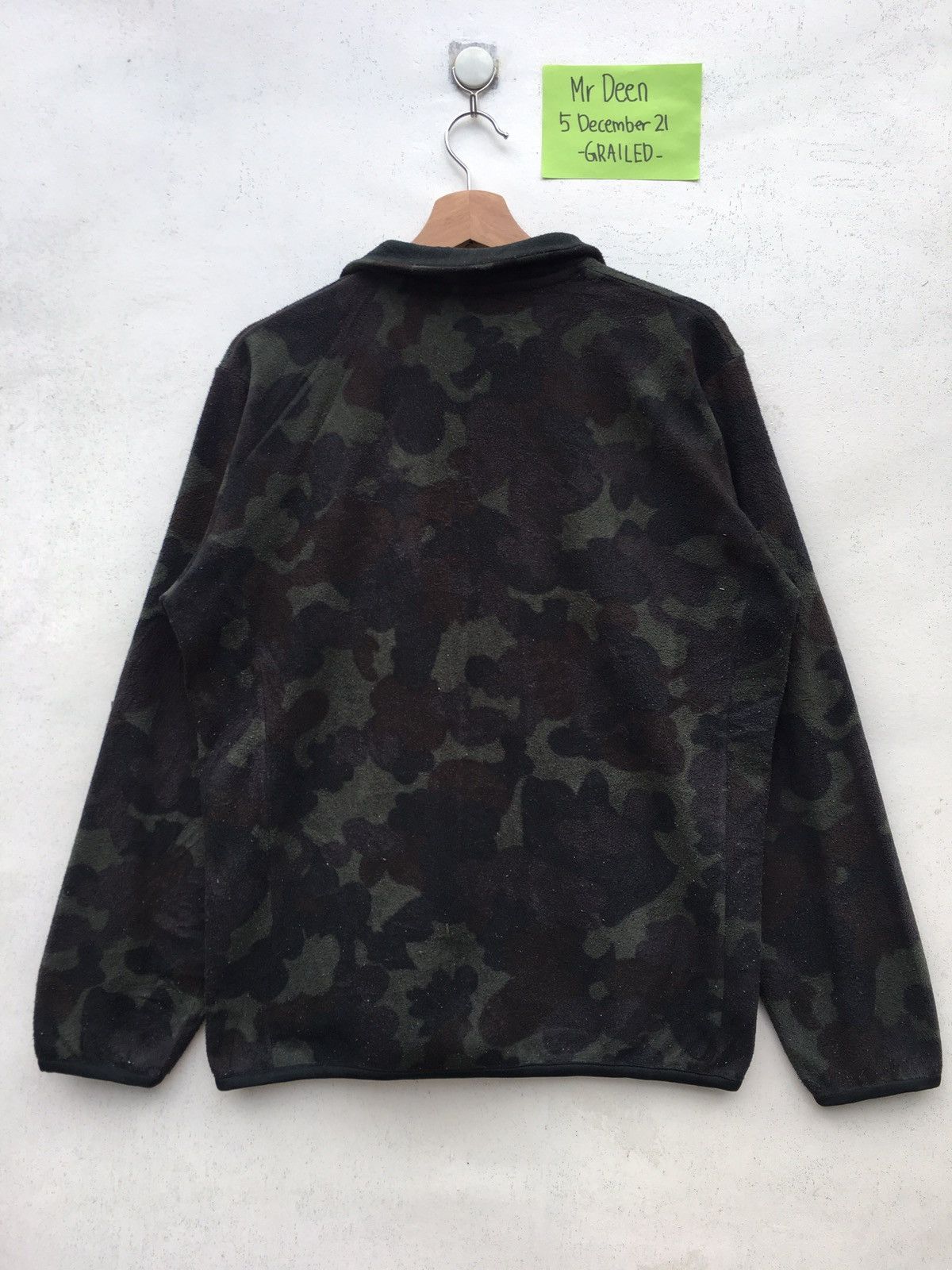 Japanese Brand Rare Uniqlo Army Green Fleece Sweater Size US L / EU 52-54 / 3 - 9 Thumbnail